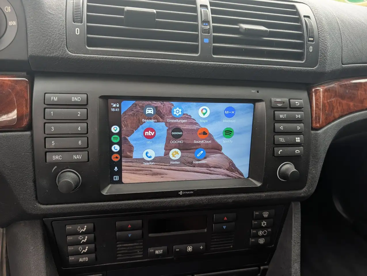 BMW 523i, foto 11