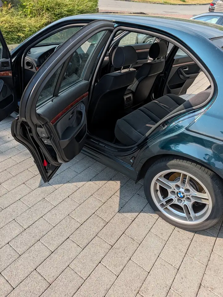 BMW 523i, foto 6