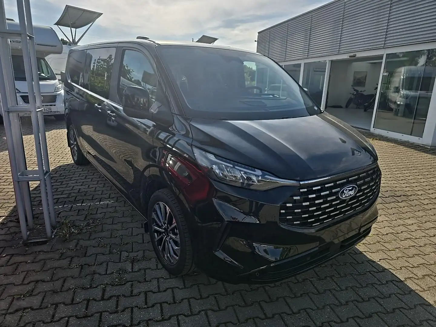 Ford Tourneo Custom Titanium 320 L2 150 PS Top Ausstattung sofort Zwart - 2