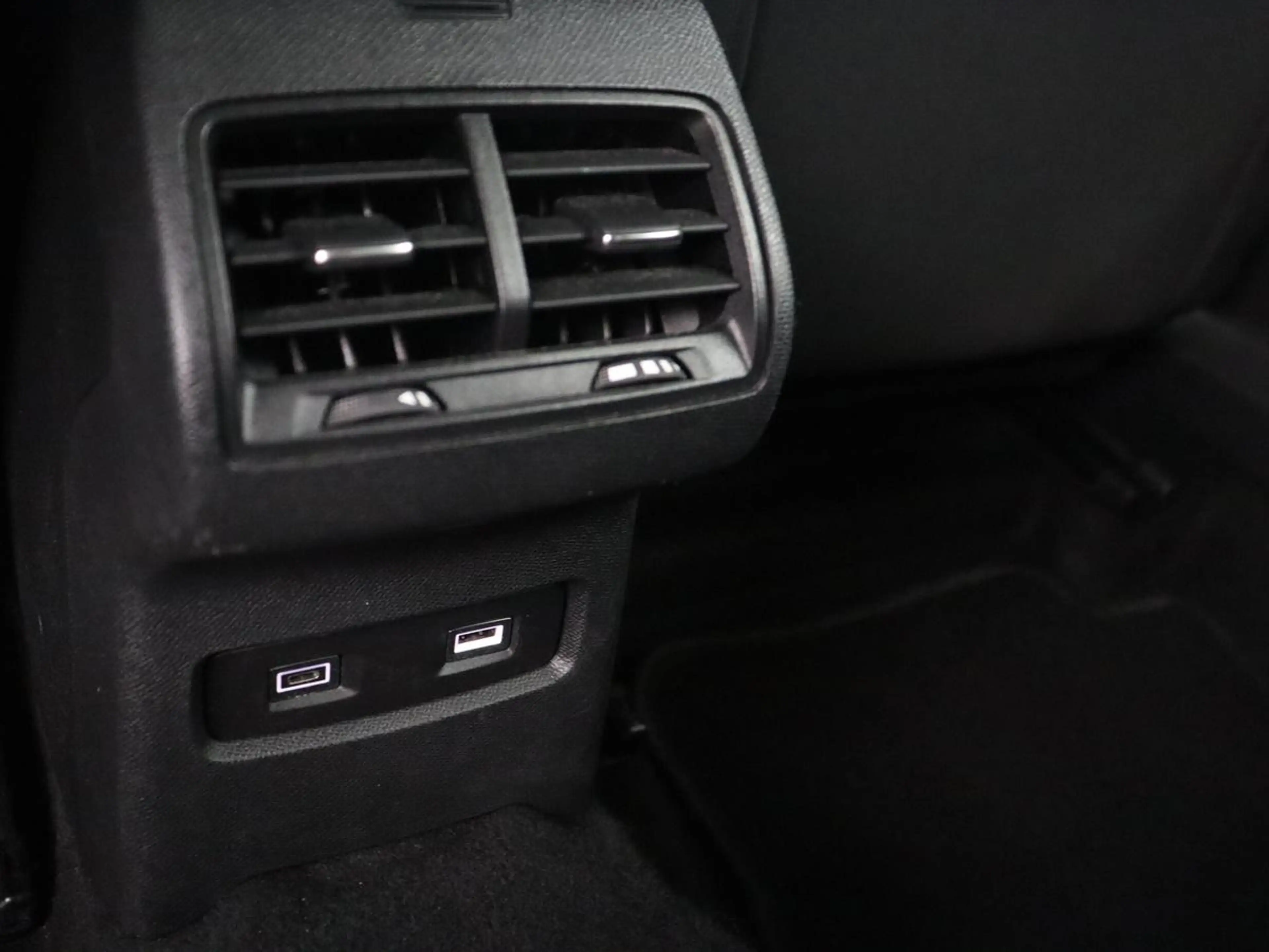 Citroen E-C4 Electric Feel Pack 50 kWh | SOH 95,1% | Camera | LED | Appl — photo 25