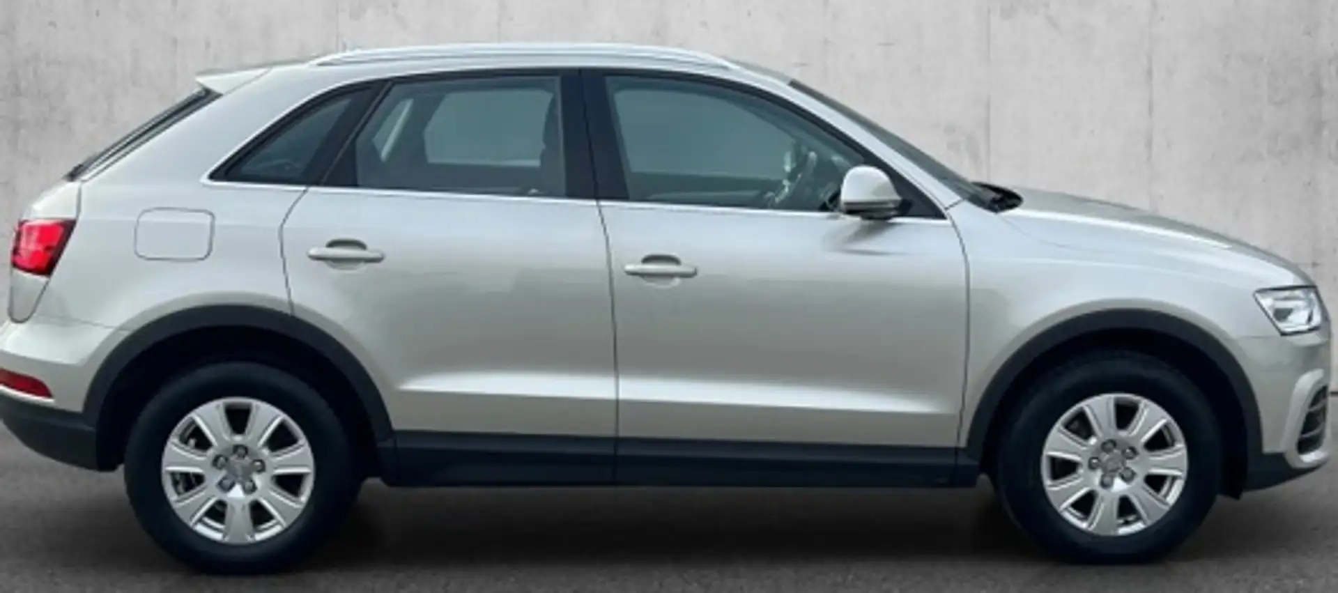 Audi Q3 Q3 2,0 TDI S-tronic Grau - 2