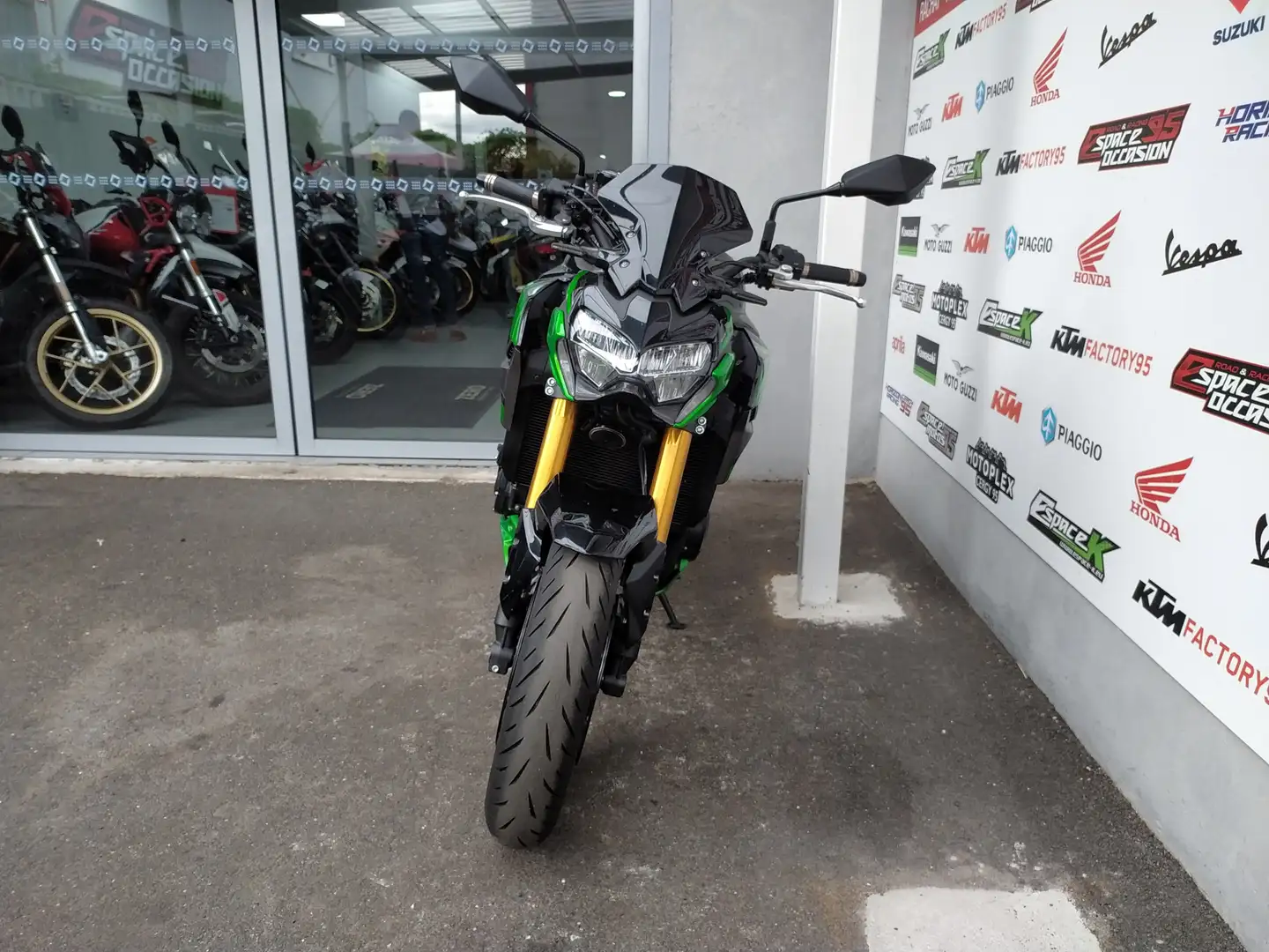 Kawasaki Z 900 Noir - 2