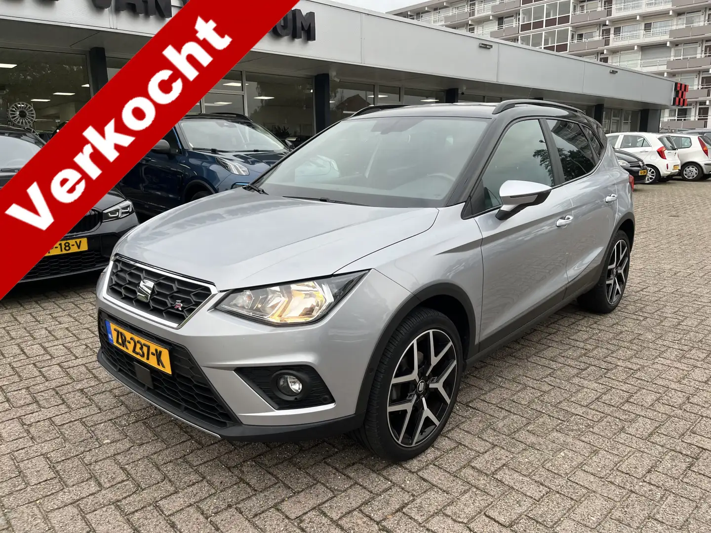 SEAT Arona 1.0 TSI Style Business Intense Navi Cruise Lmv Bea Gris - 1