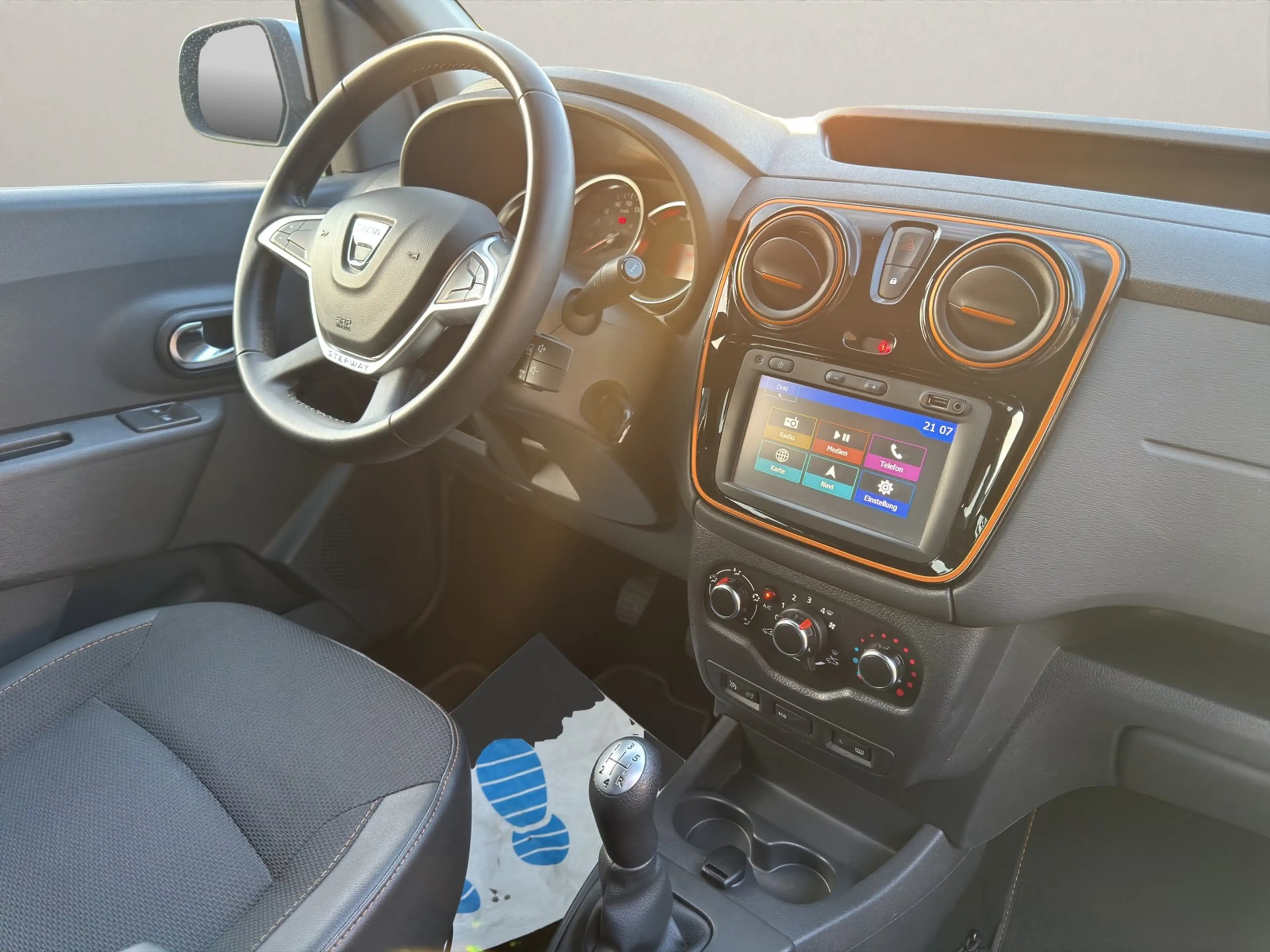 Dacia Dokker Stepway Celebration~KLIMA~PDC~SHZ~NAVI~TEMPO~SCHEC — photo 14