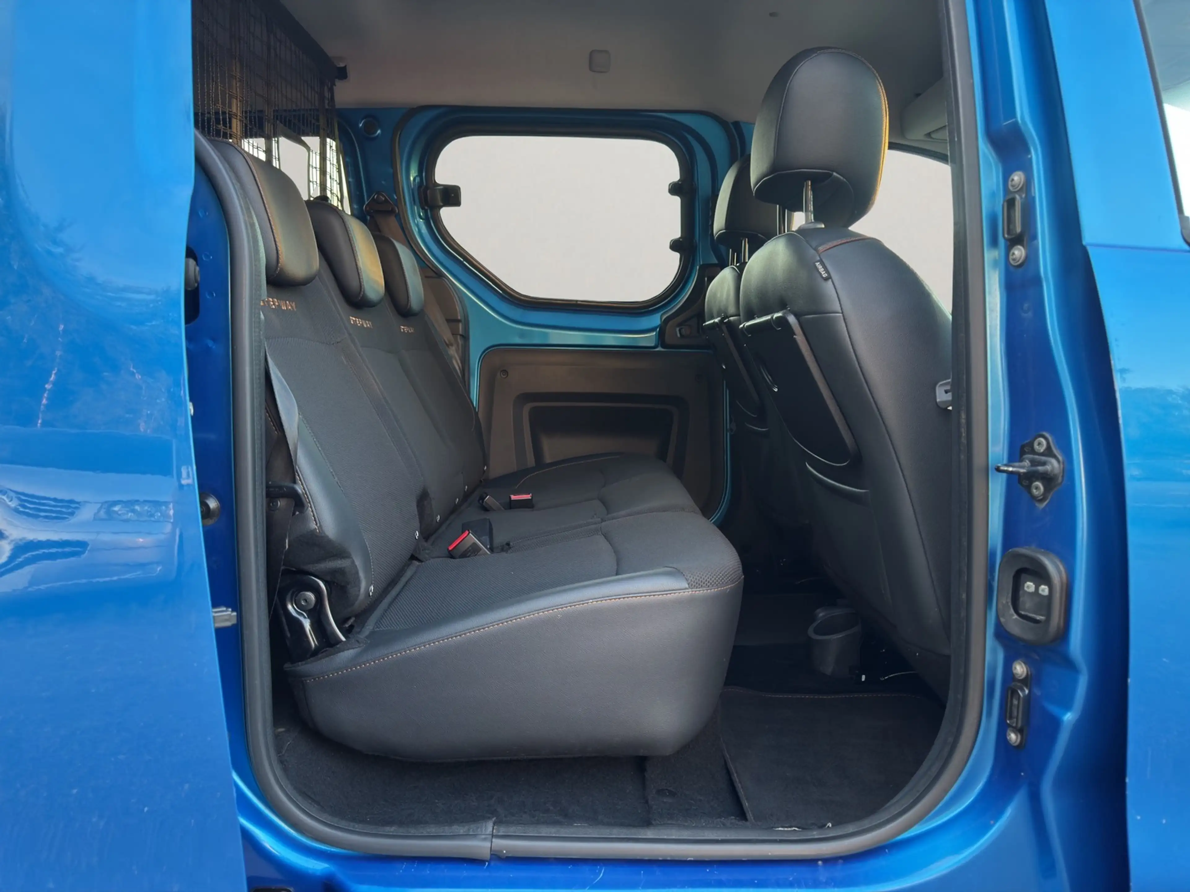 Dacia Dokker Stepway Celebration~KLIMA~PDC~SHZ~NAVI~TEMPO~SCHEC — photo 15