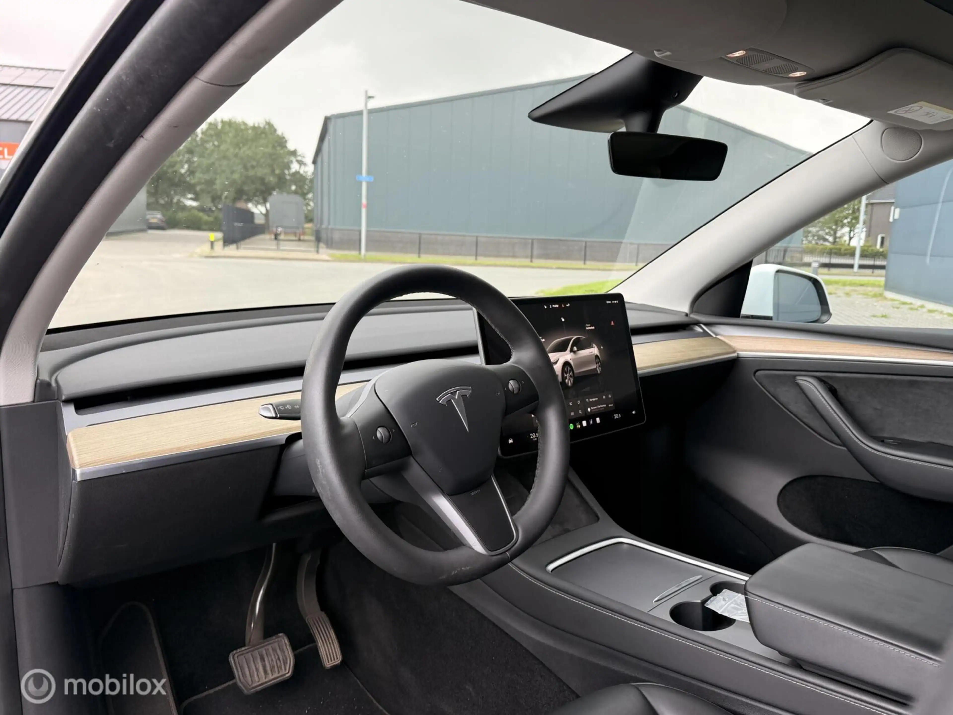 Tesla Model Y RWD 58 kWh LFP | SOH 90,7% MOBA | Supercharging | — photo 16