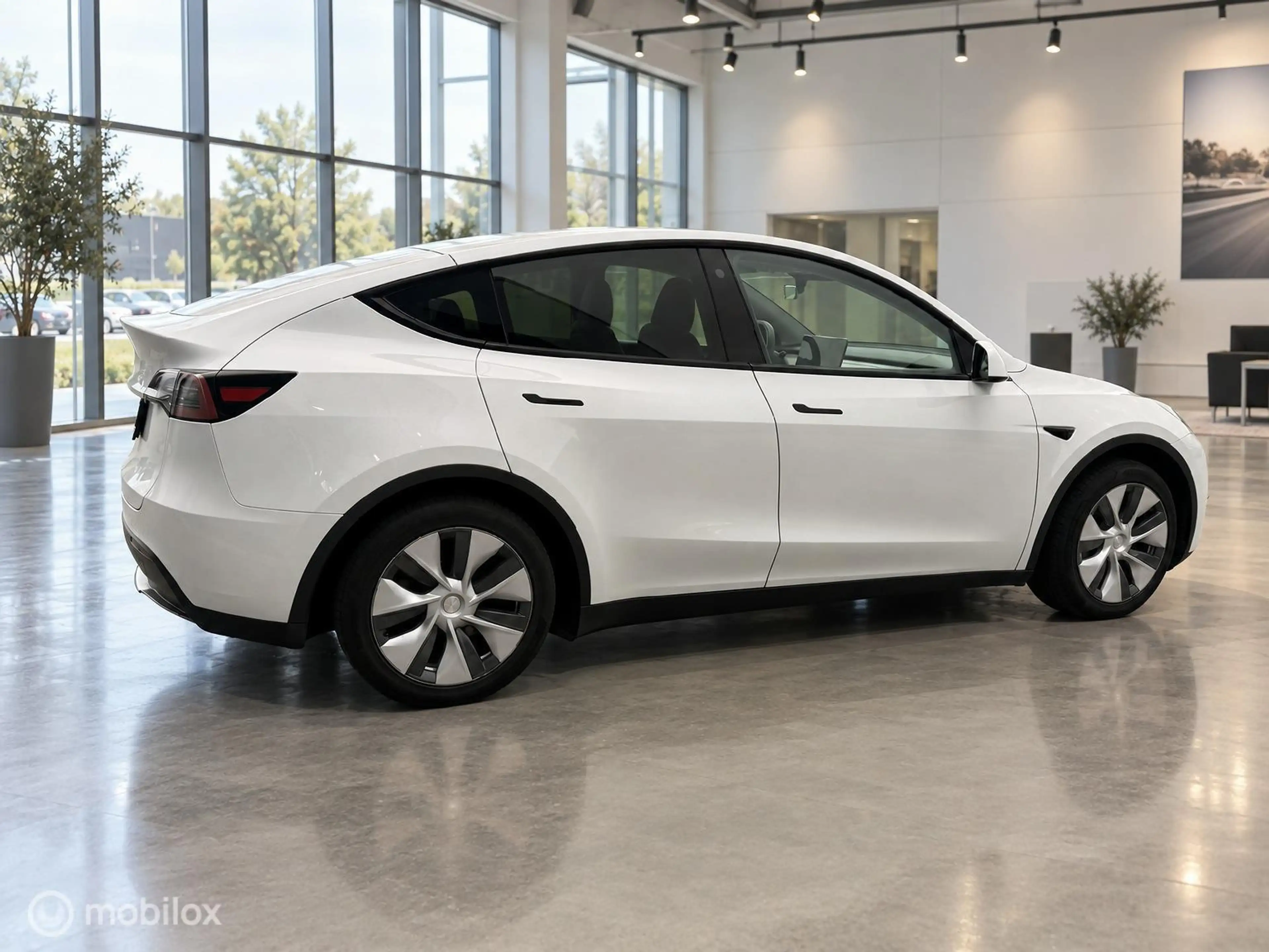 Tesla Model Y RWD 58 kWh LFP | SOH 90,7% MOBA | Supercharging | — photo 9