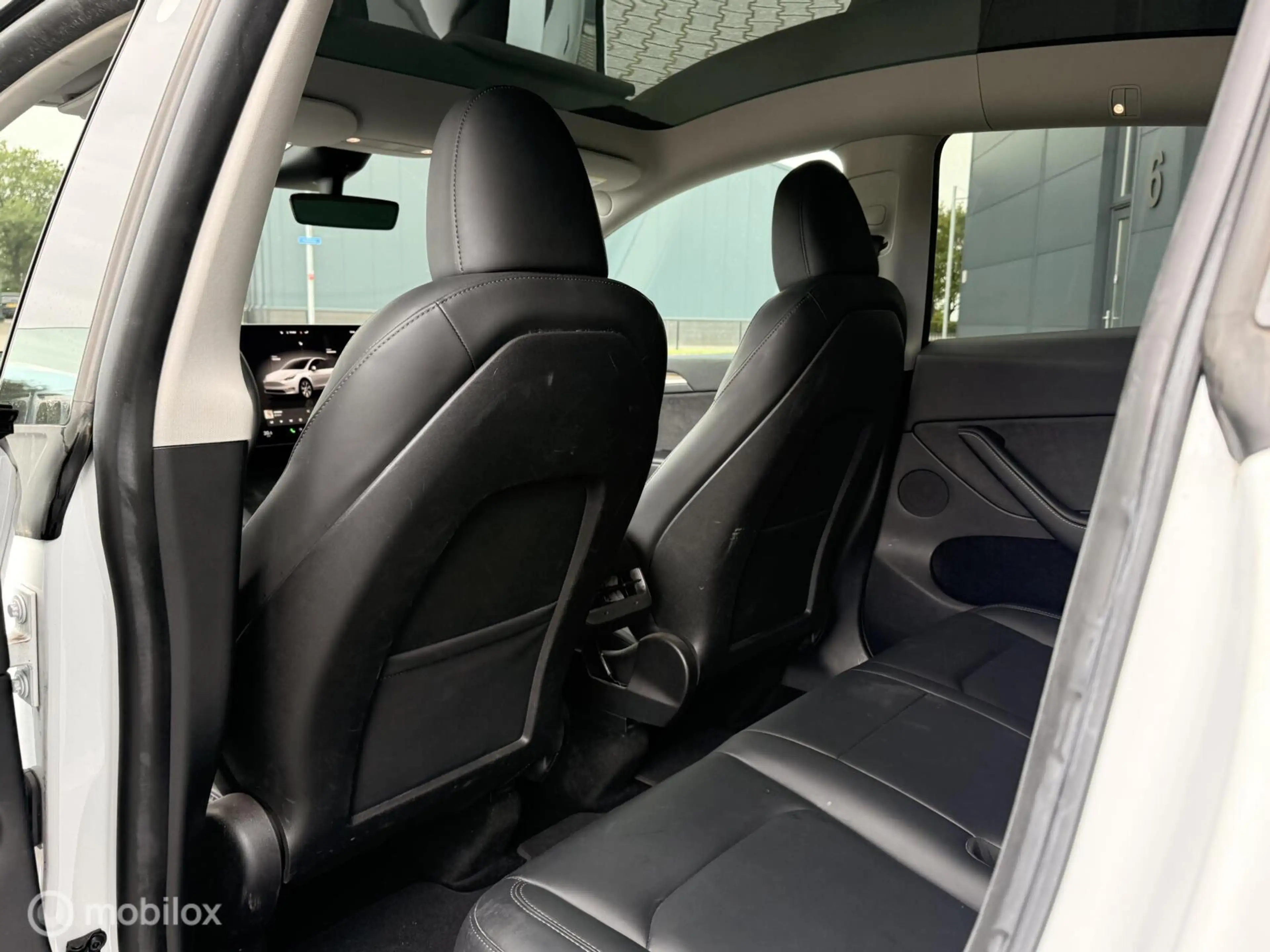 Tesla Model Y RWD 58 kWh LFP | SOH 90,7% MOBA | Supercharging | — photo 19
