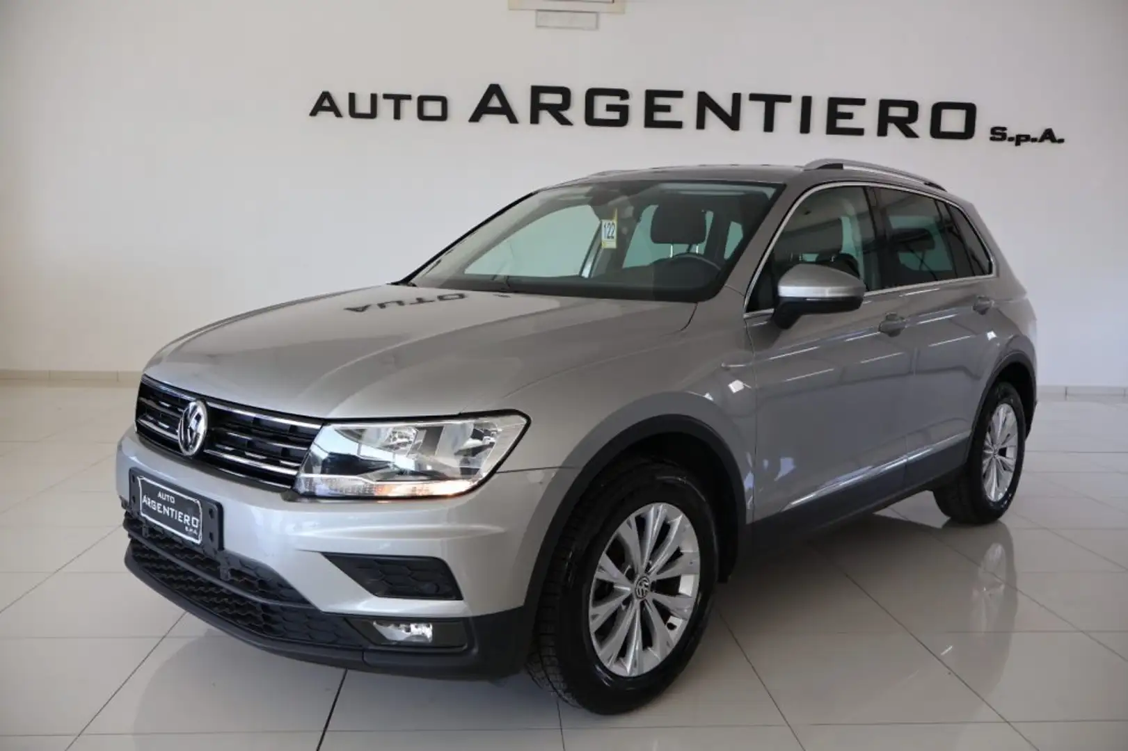 Volkswagen Tiguan 2.0 TDI SCR DSG Business BlueMotion Technology Grigio - 1