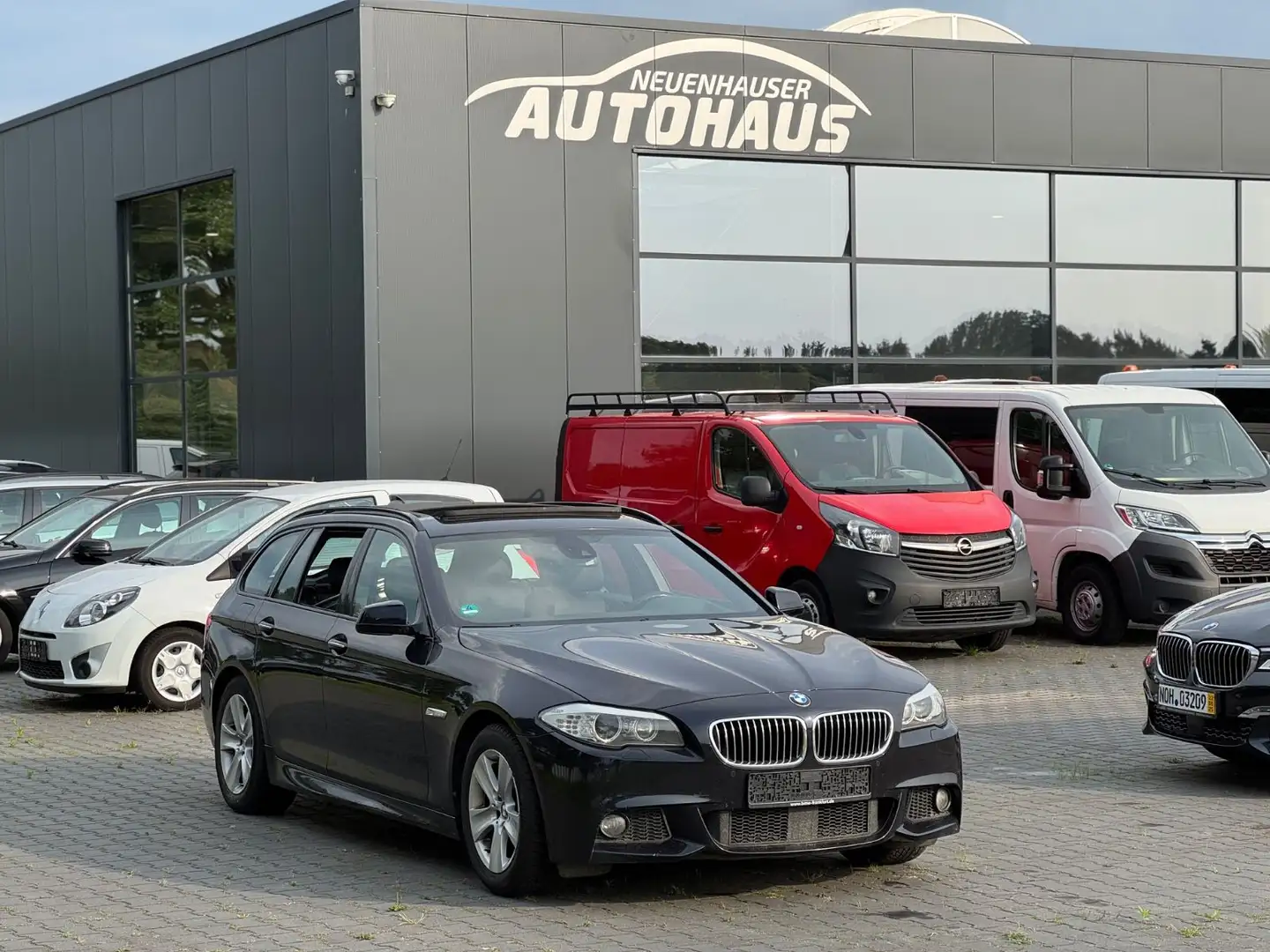 BMW 530 5 Touring 530 d M-Sportpaket Pano Navi Head UP Black - 1