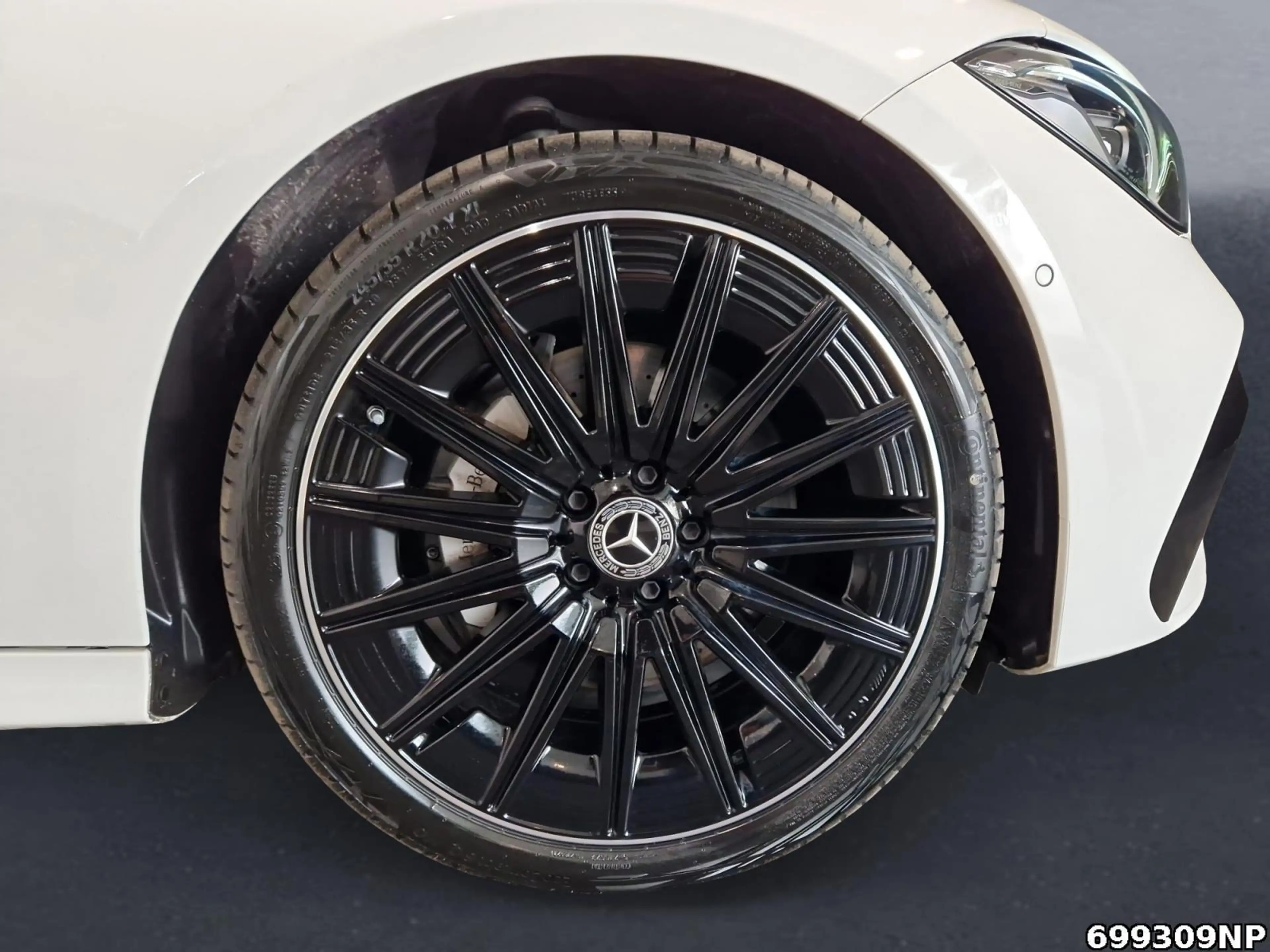 Mercedes-Benz CLE 200 Cabrio AMG  Night Memory AIRCAP AIRSCARF — photo 5