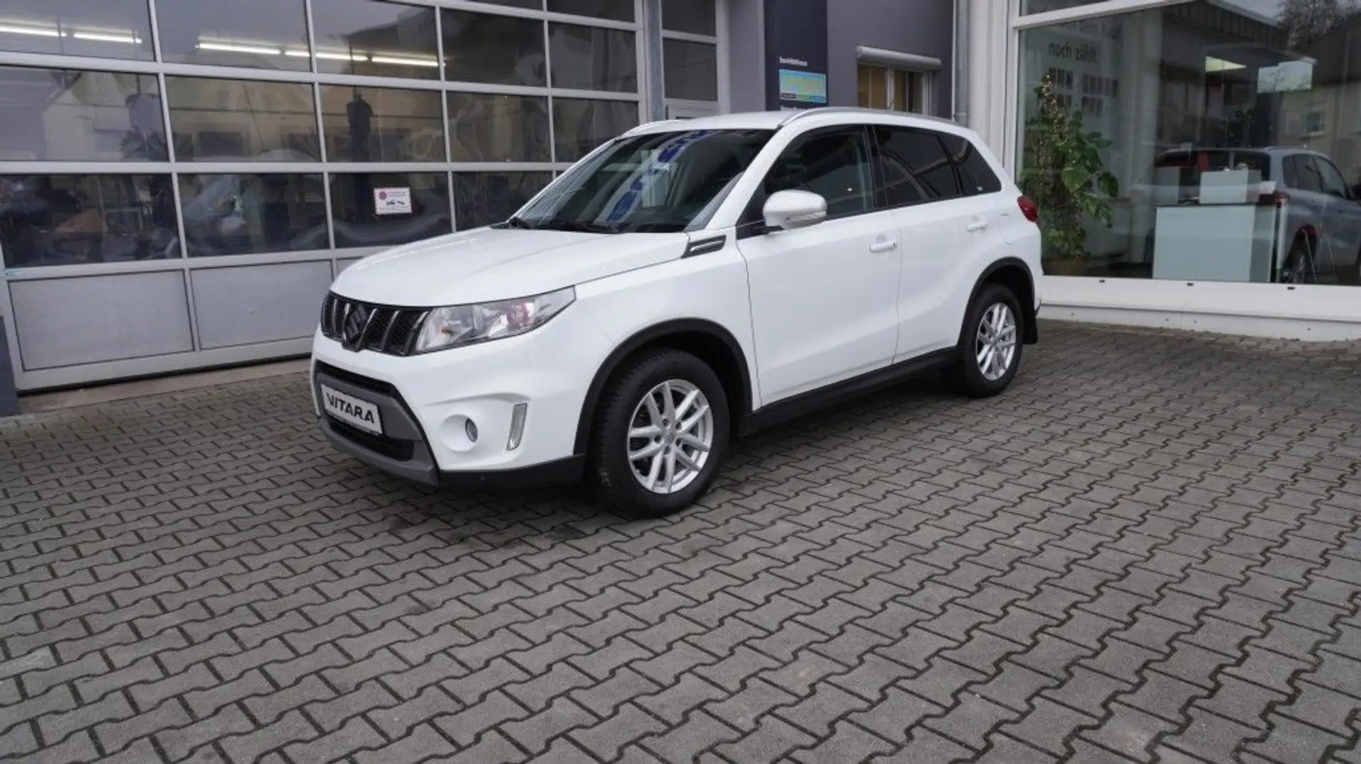 Suzuki Vitara 1.4 Boosterjet 4x4 Automatik S/ Top Zustand / Allw Weiß - 2