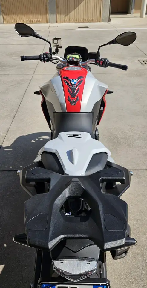 BMW F 900 R