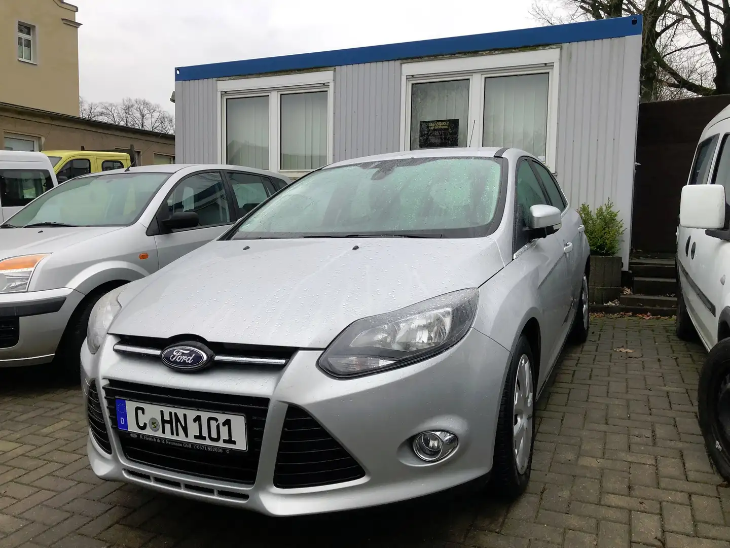 Ford Focus Titanium Lim. (CB8) Silber - 1