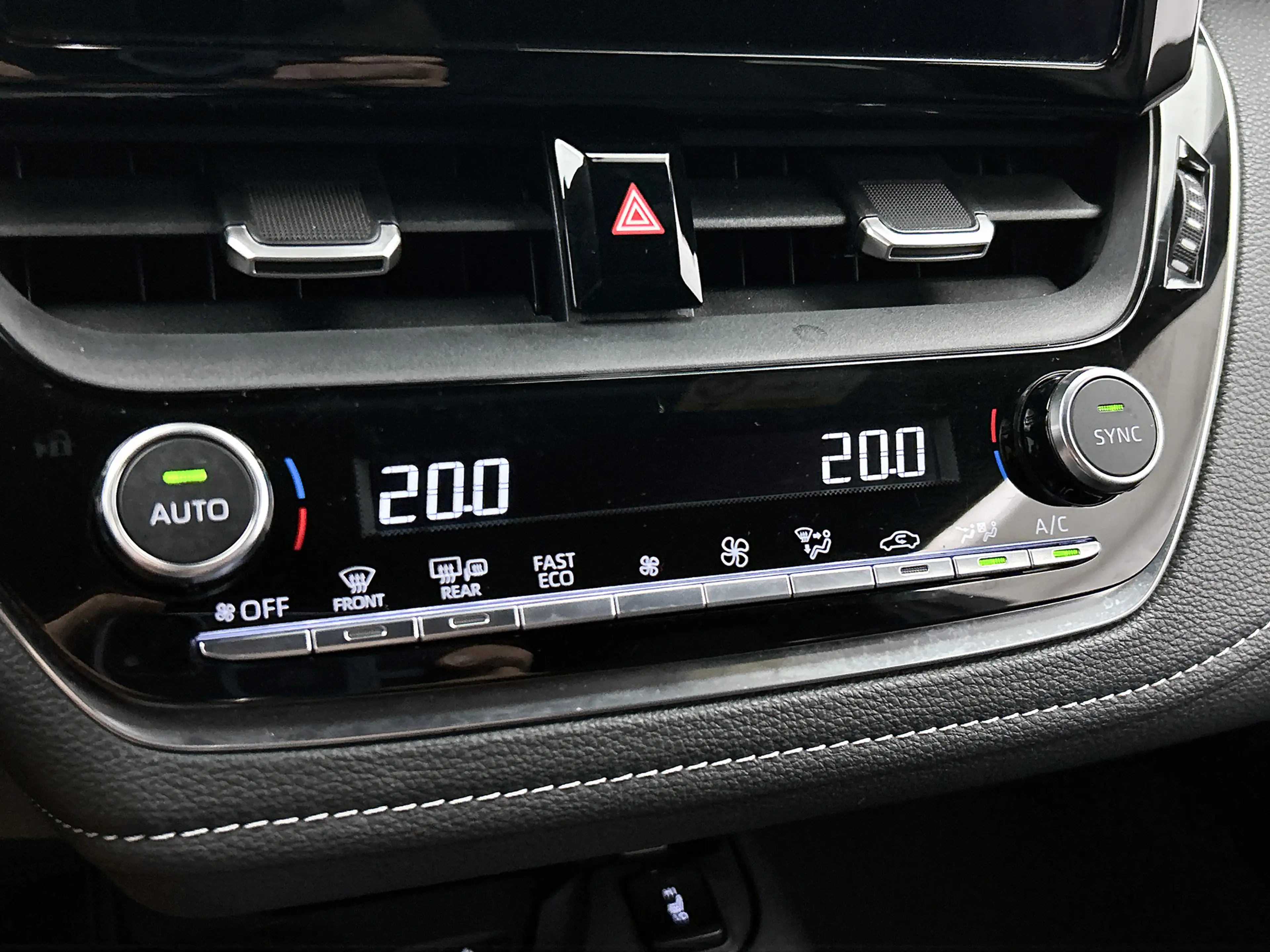 Suzuki Swace 1.8 Hybrid Style | Parkeersensor voor en achter  | — photo 10