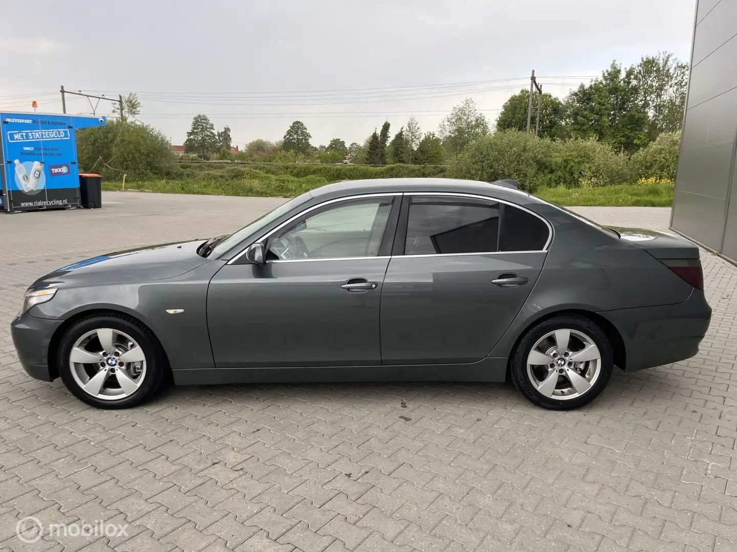 BMW 520 5-serie 520i Executive Gris - 2