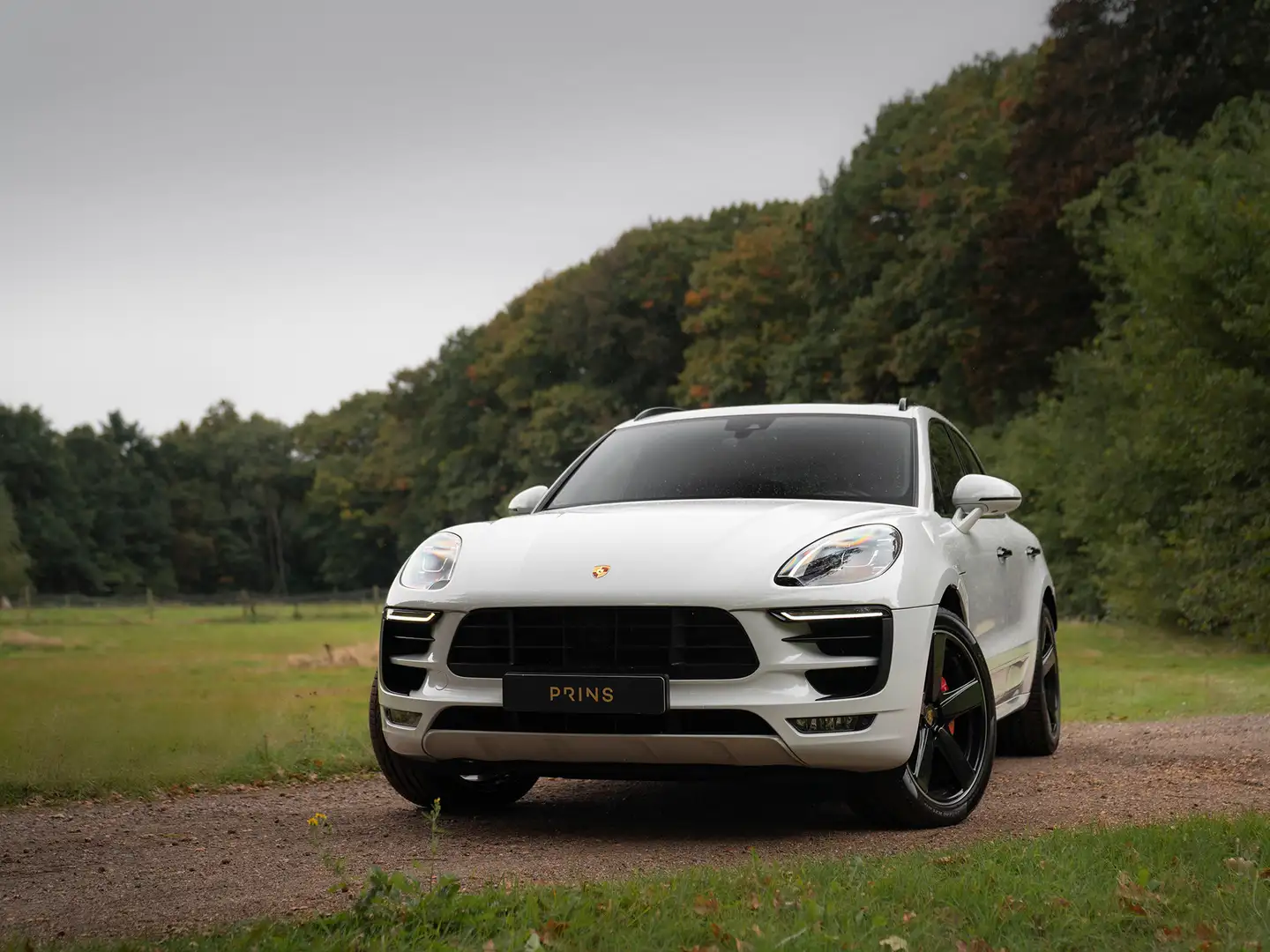 Porsche Macan 3.0 GTS | Pano-dak | SportDesign | Sport Chrono | Wit - 2
