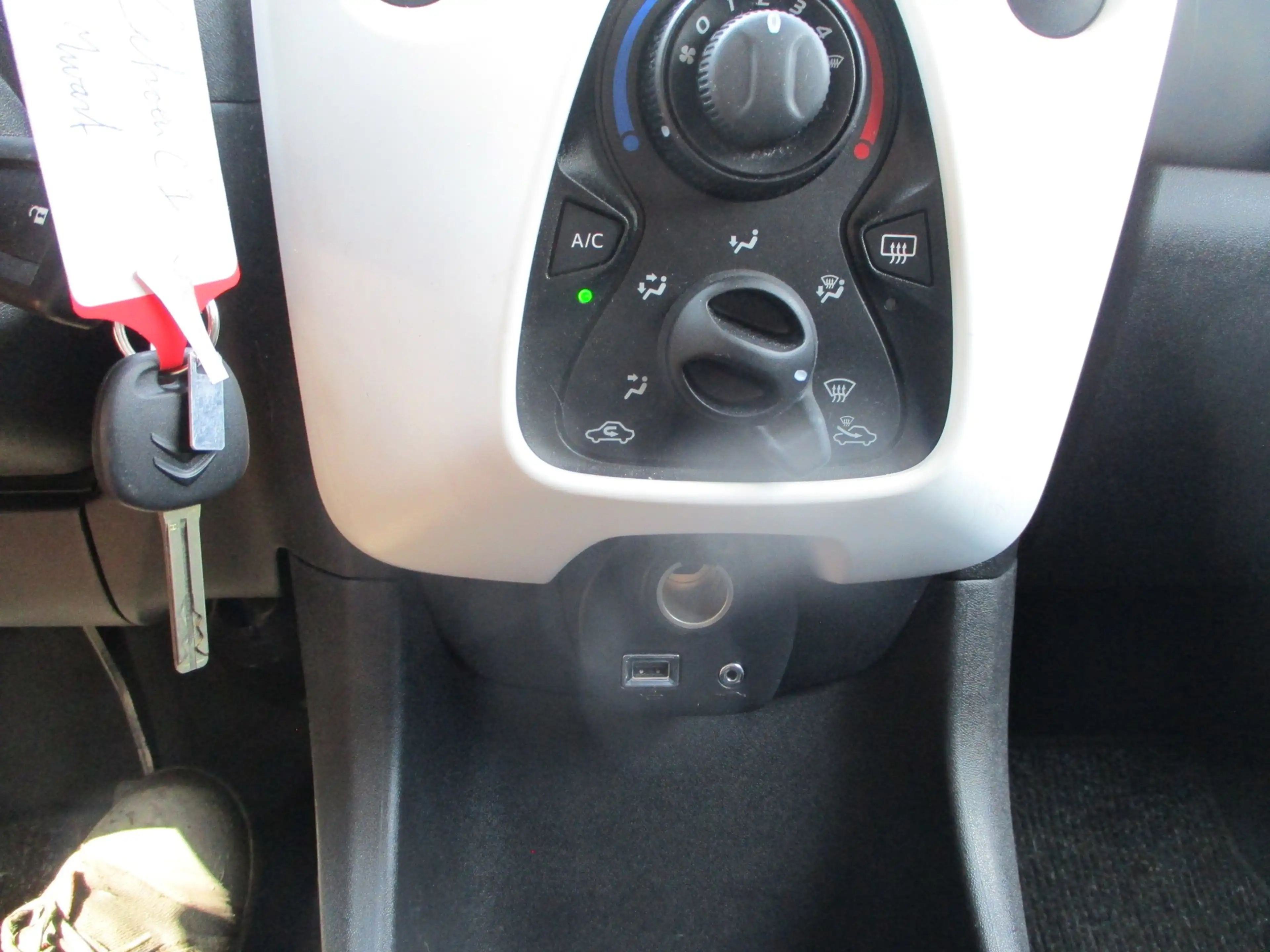 Citroen C1 1.0 e-VTi Feel — photo 5