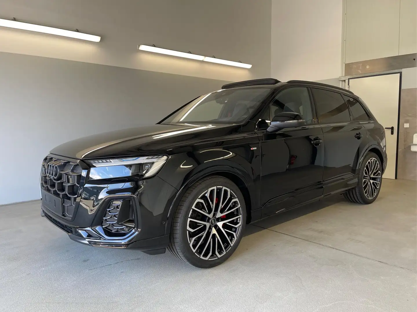 Audi Q7 Facelift S line 50 TDI Allradlenk.+Standhzg. 3.... Black - 1
