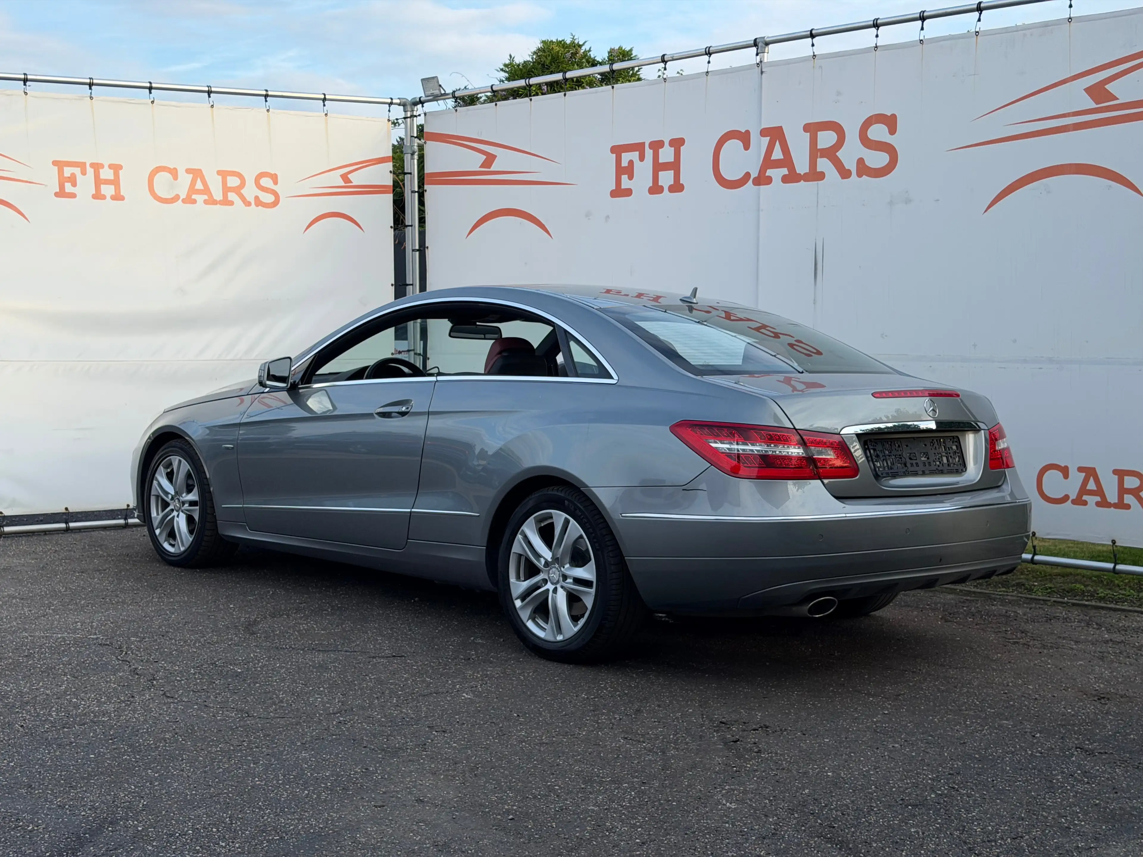 Mercedes-Benz E 250 CDI BE Avantgarde *COUPE*AUTOMATIC*LEDER* — photo 5