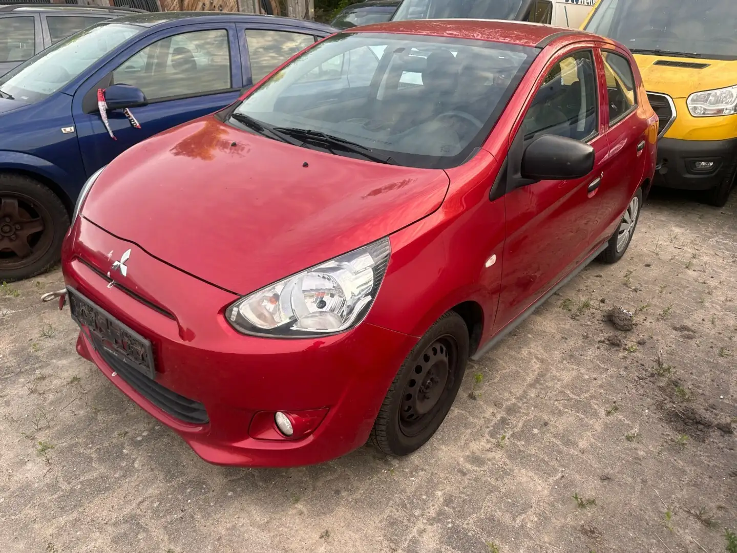 Mitsubishi Space Star Diamant Edition kupplung defekt Rood - 2