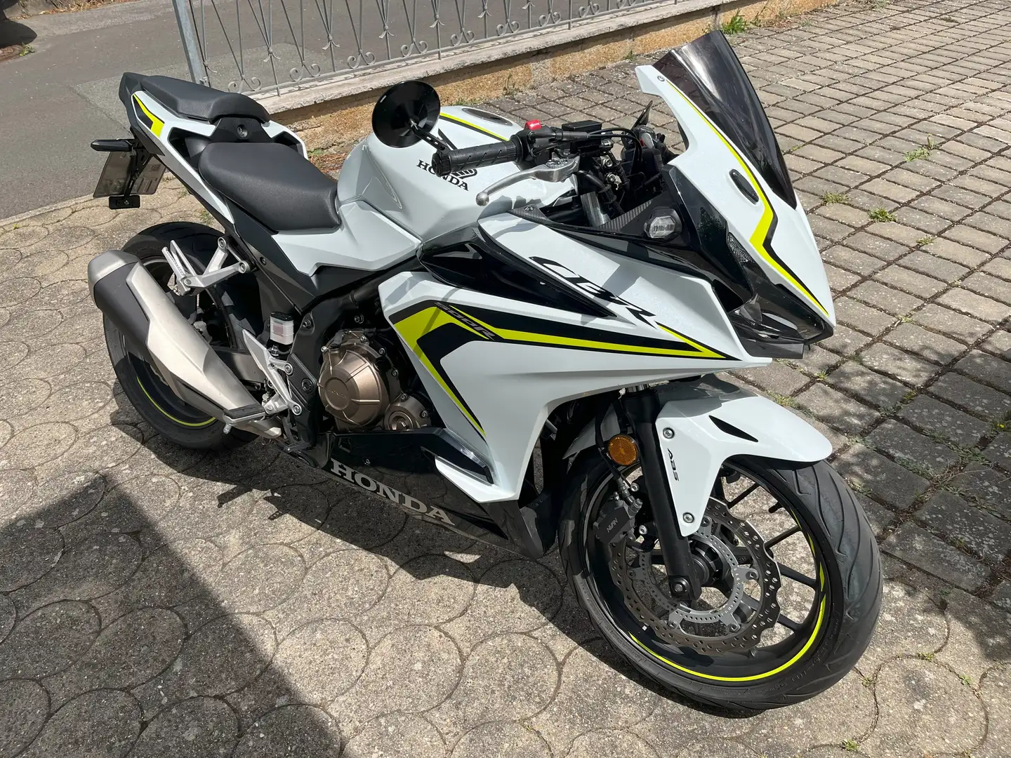 Honda CBR 500 R Weiß - 1