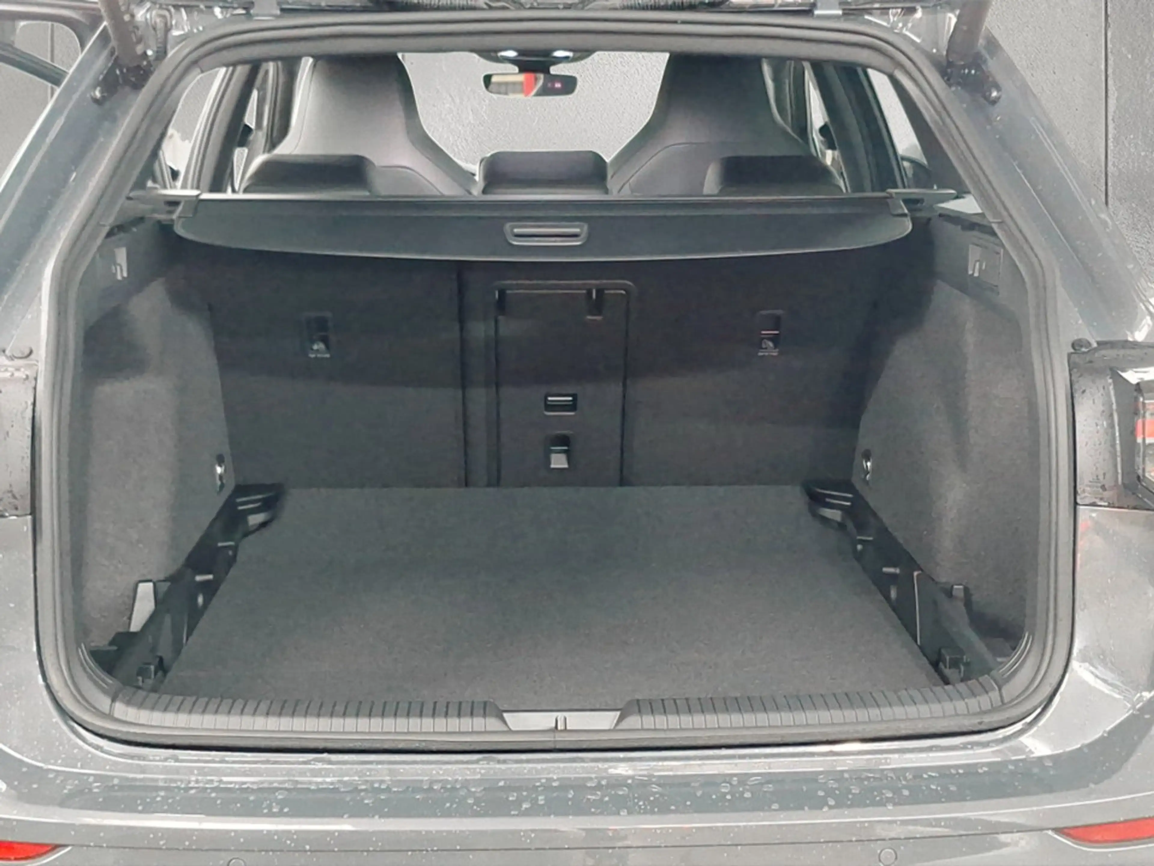 Volkswagen Golf Variant Sport mHeV DSG — photo 13
