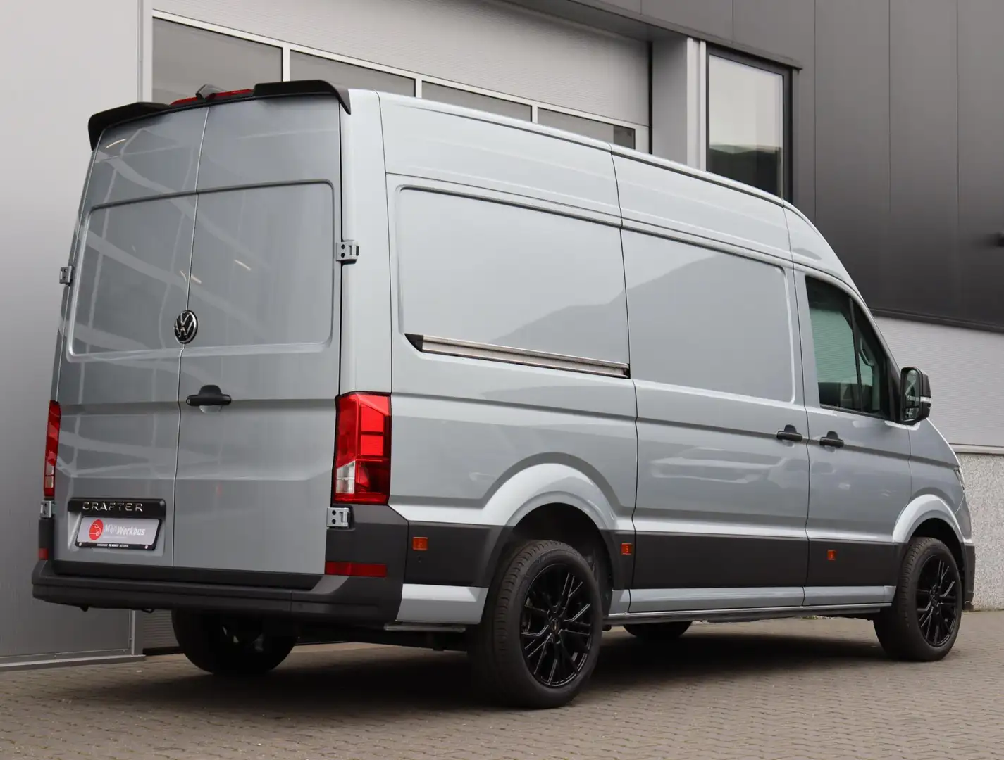 Volkswagen Crafter 35 2.0 TDI L3H3 Highline ACC Navigatie/ Carplay | Zilver - 2