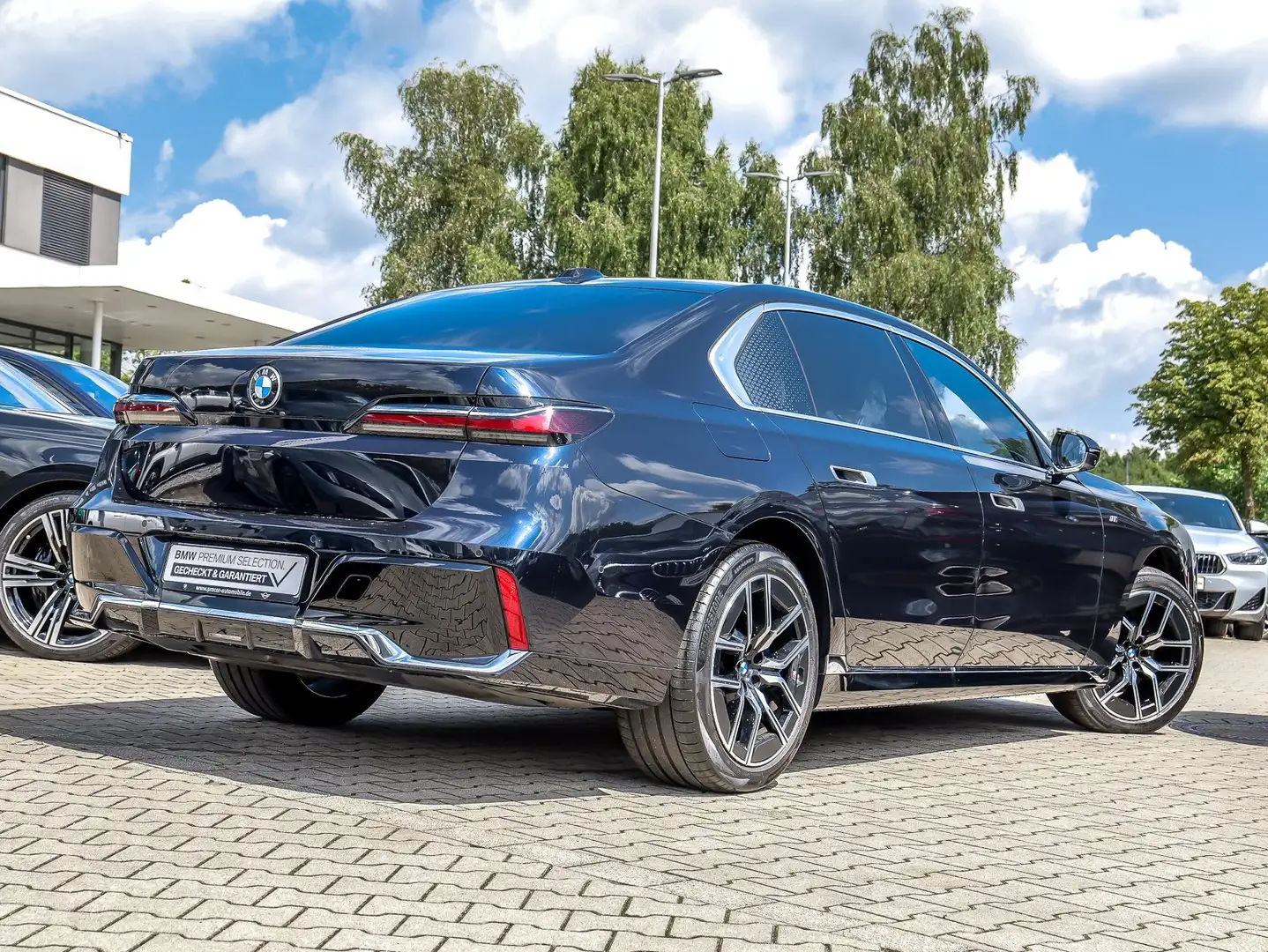 BMW 740 d xDrive M SPORT+FOND ENT+STANDH+CONNOISSEUR P Nero - 2