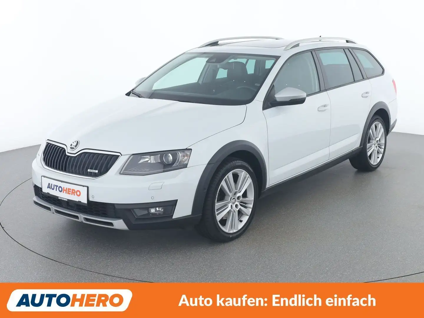 Skoda Octavia 2.0 TDI Scout 4x4 Weiß - 1