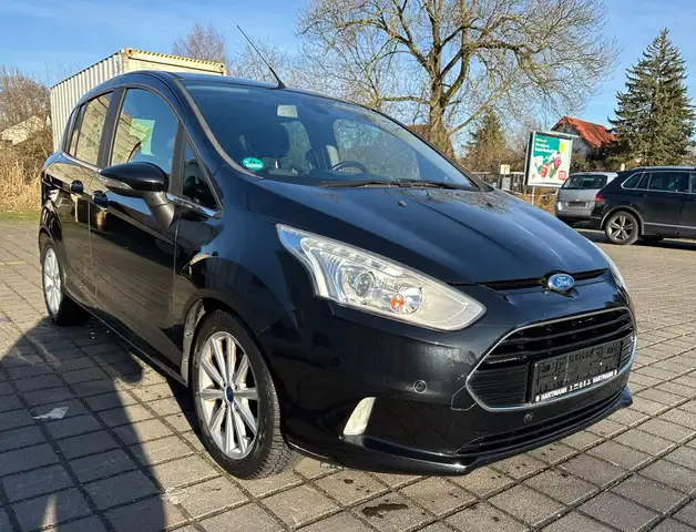 Ford B-Max B-MAX Titanium Automatik NAVI PANO.