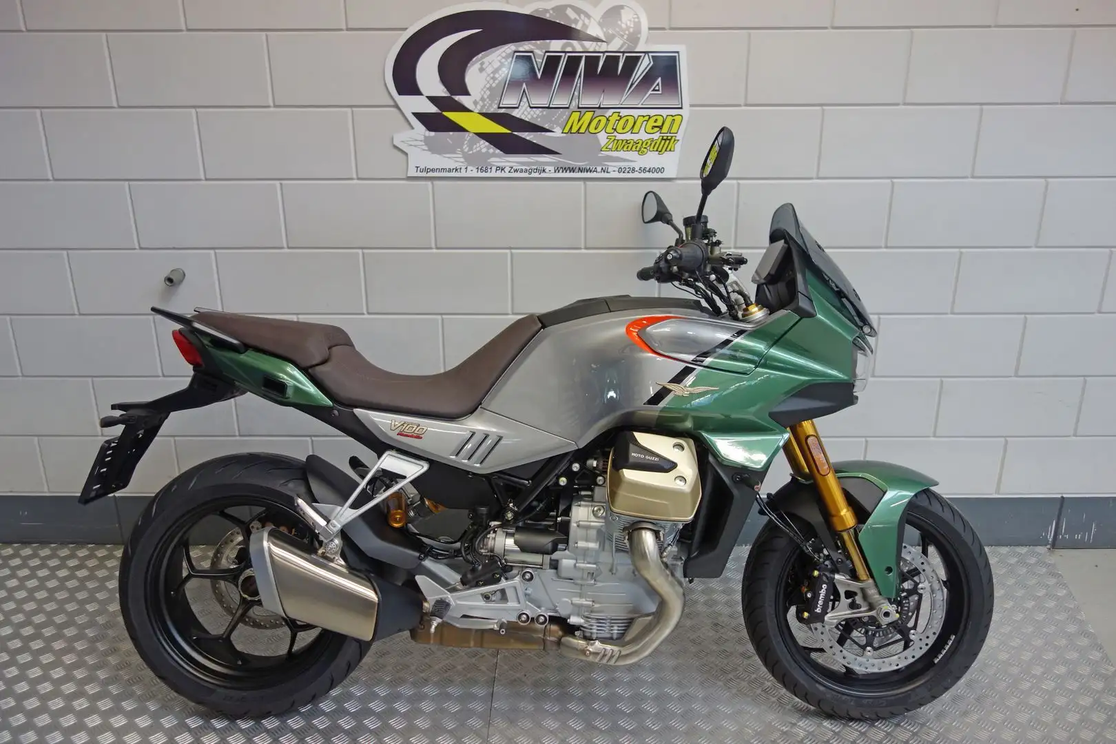 Moto Guzzi V 100 MANDELLO S Zielony - 1