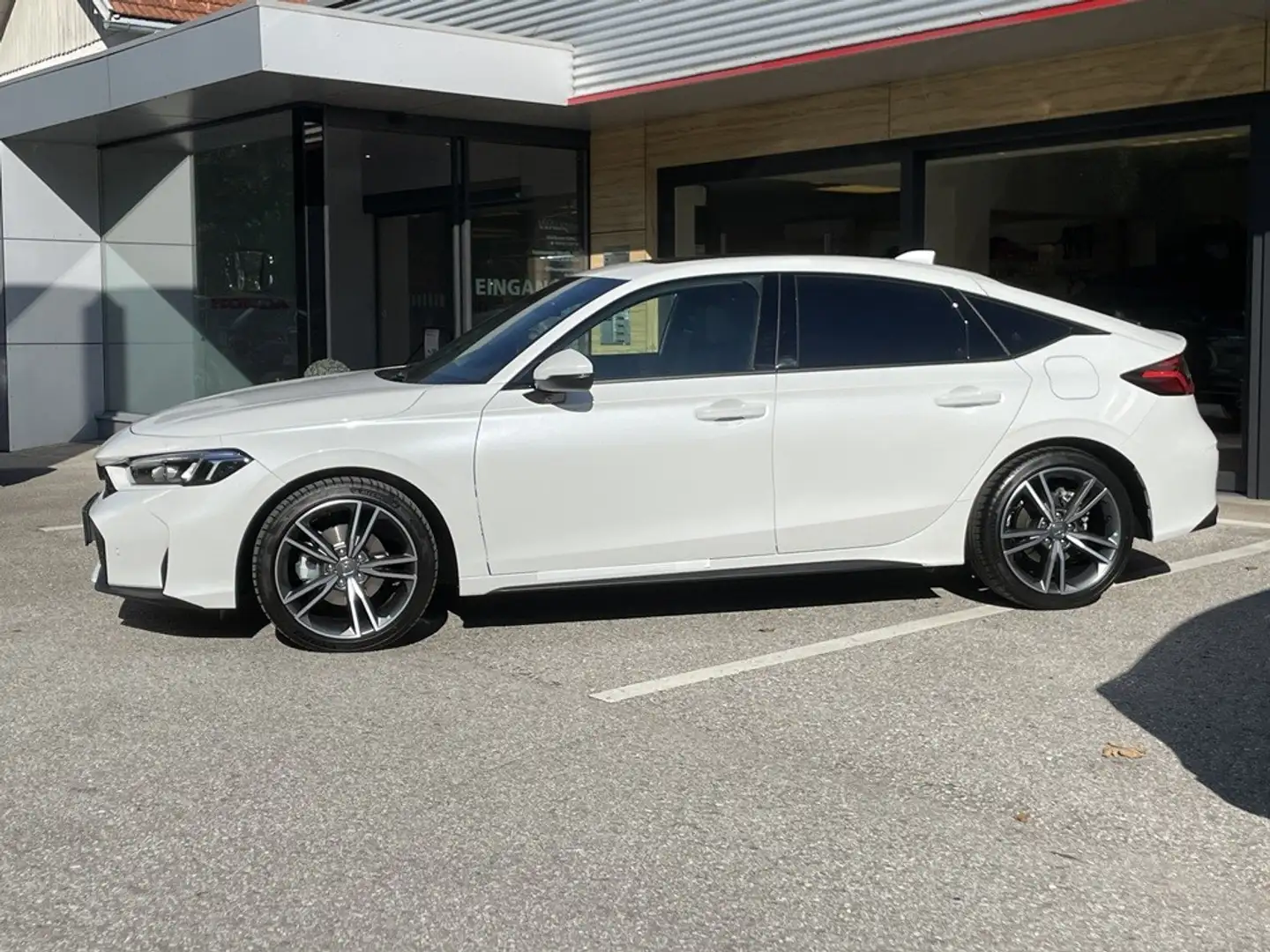 Honda Civic 2.0 i-MMD Hybrid Advance  Mod´26 Weiß - 2