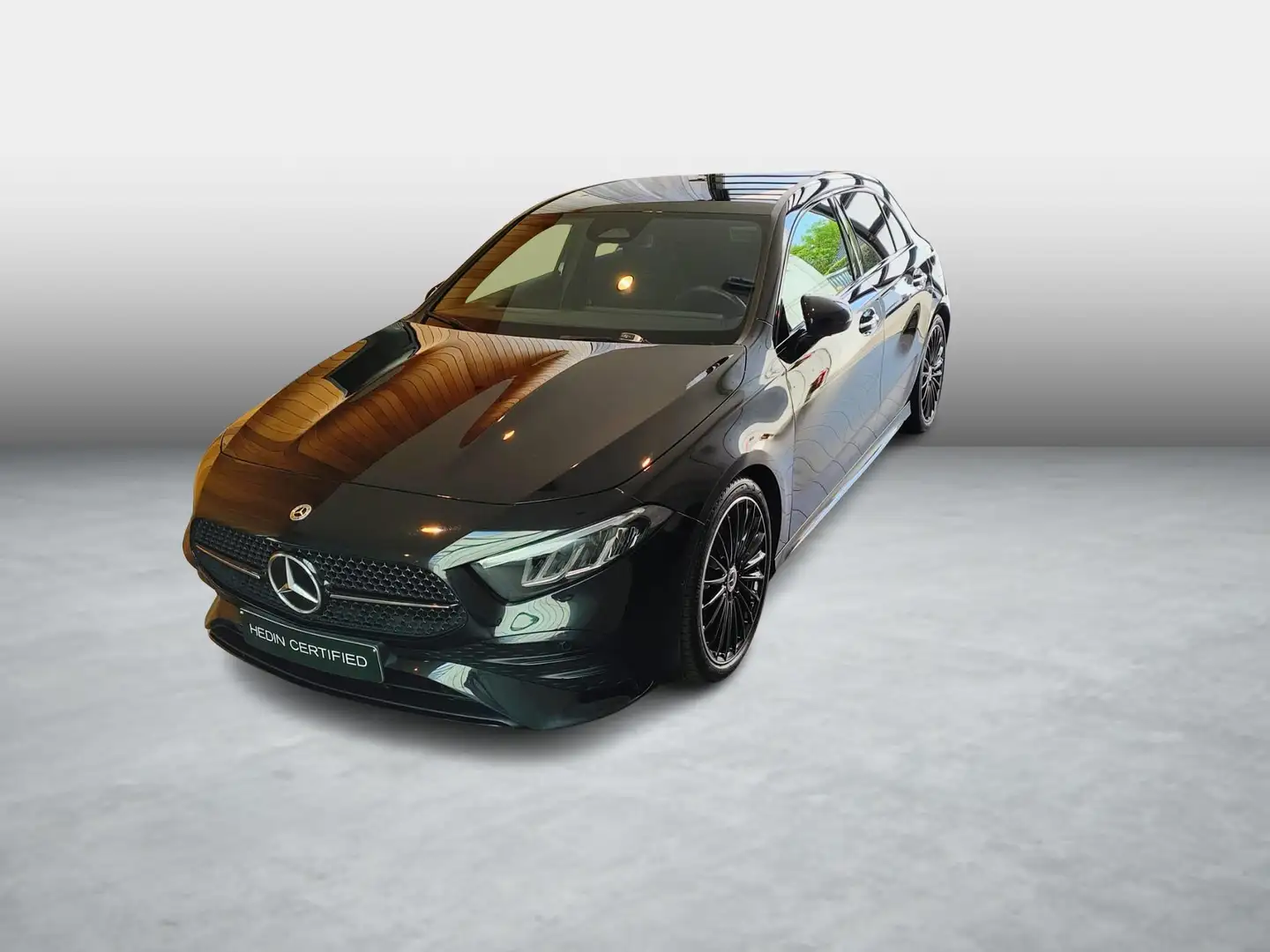 Mercedes-Benz A 180 D Hatchback AMG Line | Nightpack | Smartphone inte Zwart - 1