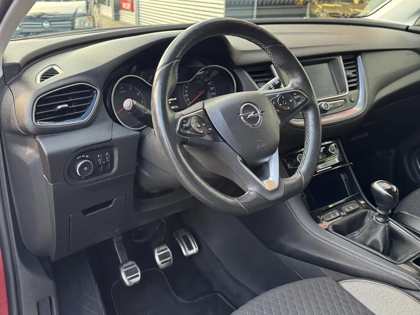 Opel Grandland X 1.2 Turbo Innovation - Navigatie / Apple CarPlay I Rouge - 2