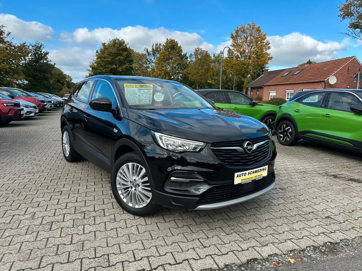 Opel Grandland X 1.2 Ultimate Automatik Navi/Kamera Schwarz - 1