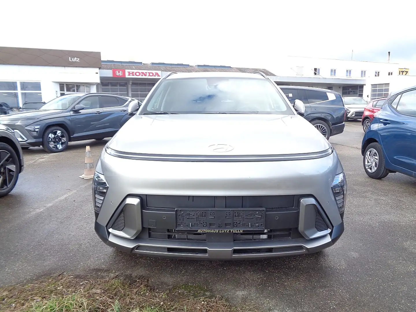 Hyundai KONA Kona 1,6 T-GDi 4WD Go Plus DCT Aut. Silber - 2