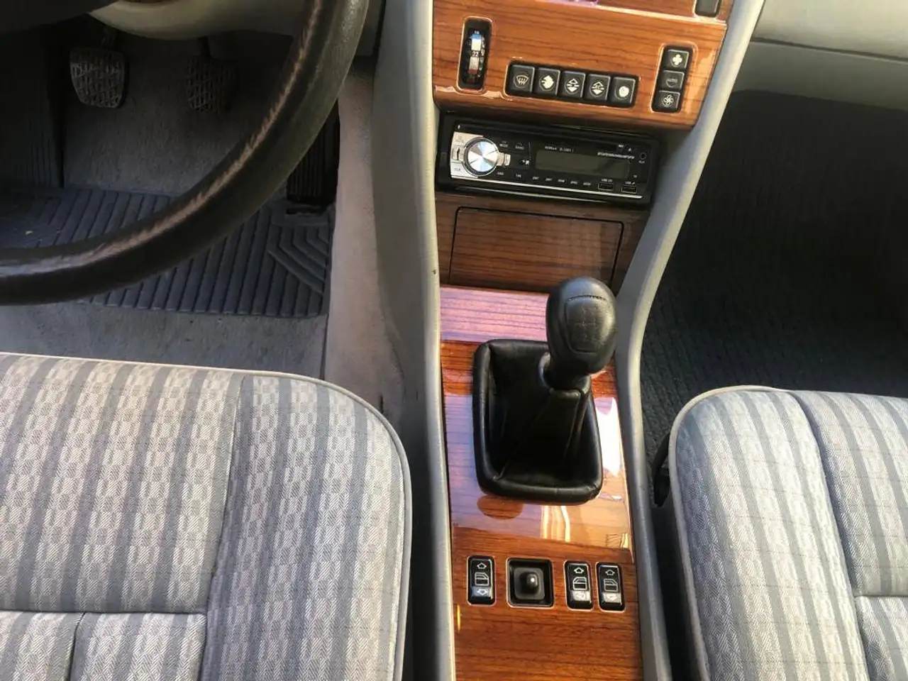 Mercedes-Benz E 200 E (124) 200 E, foto 7
