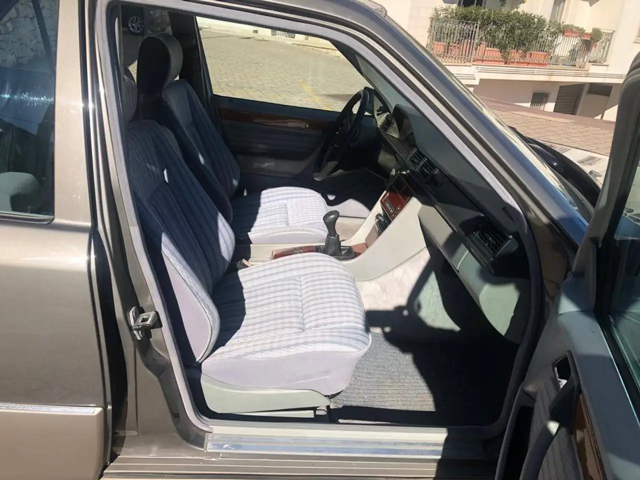 Mercedes-Benz E 200 E (124) 200 E, foto 8