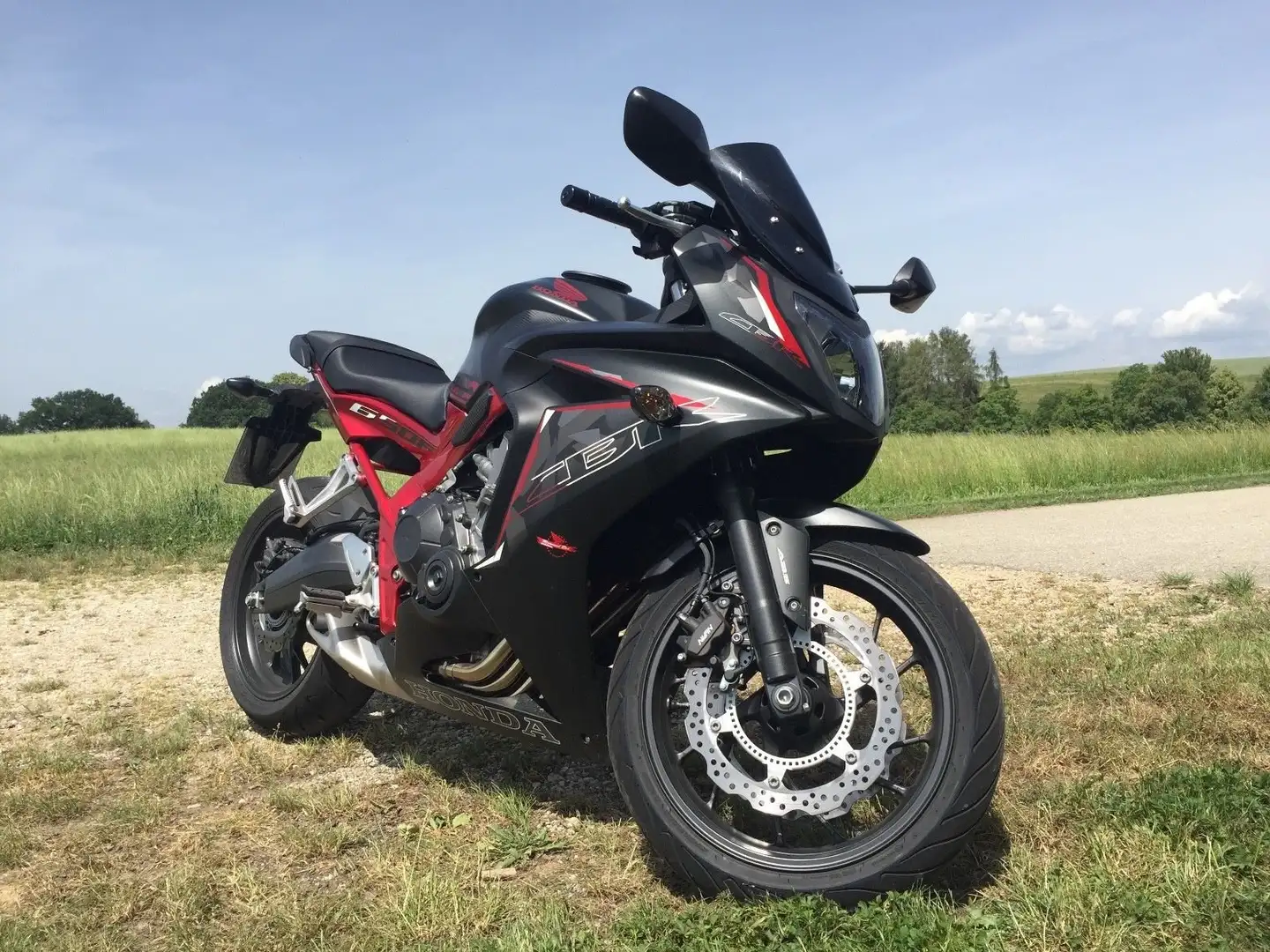 Honda CBR 650 Fekete - 2