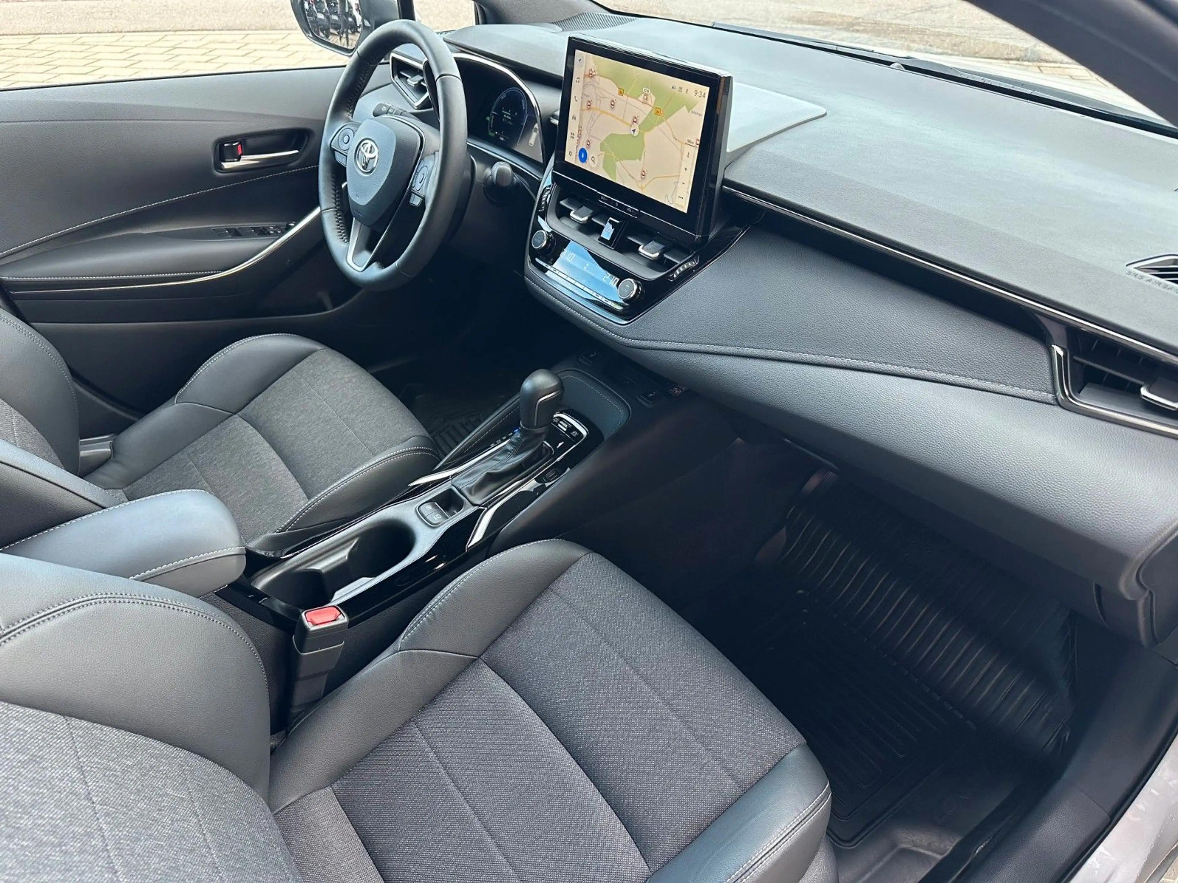 Toyota Corolla 1.8 Touring Sports Hybrid Team D,TECHNIK — photo 11