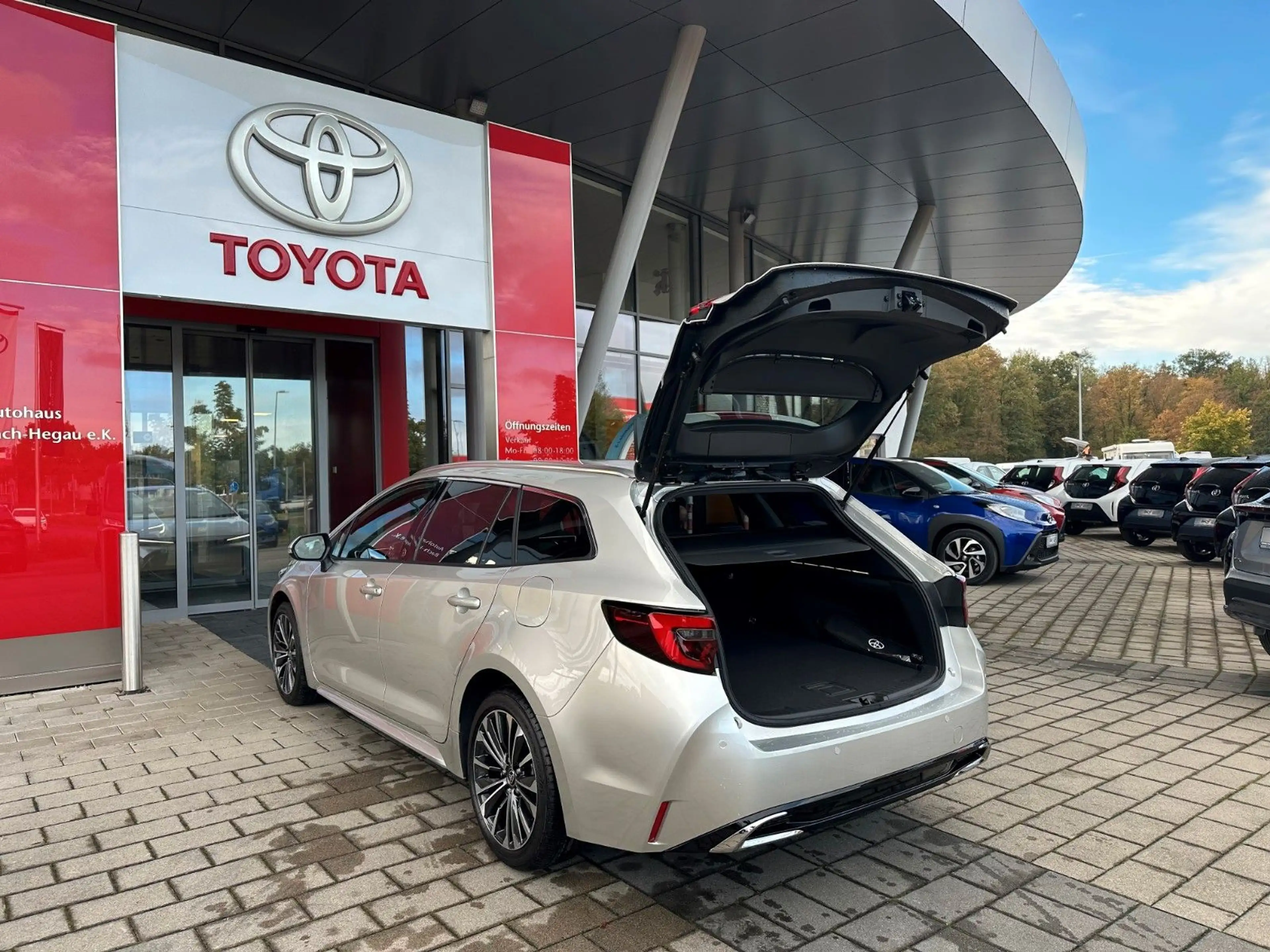 Toyota Corolla 1.8 Touring Sports Hybrid Team D,TECHNIK — photo 7