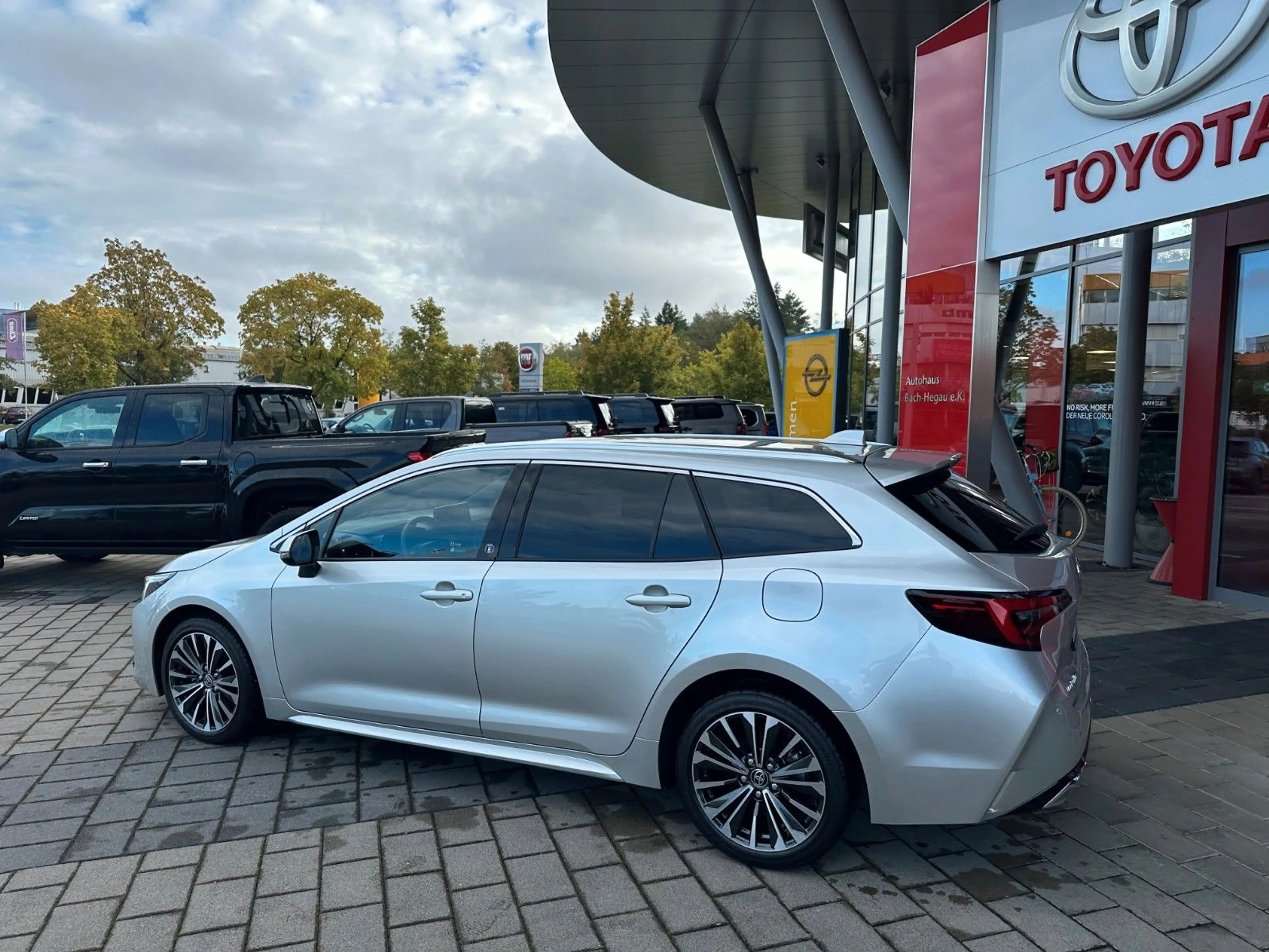 Toyota Corolla 1.8 Touring Sports Hybrid Team D,TECHNIK — photo 3