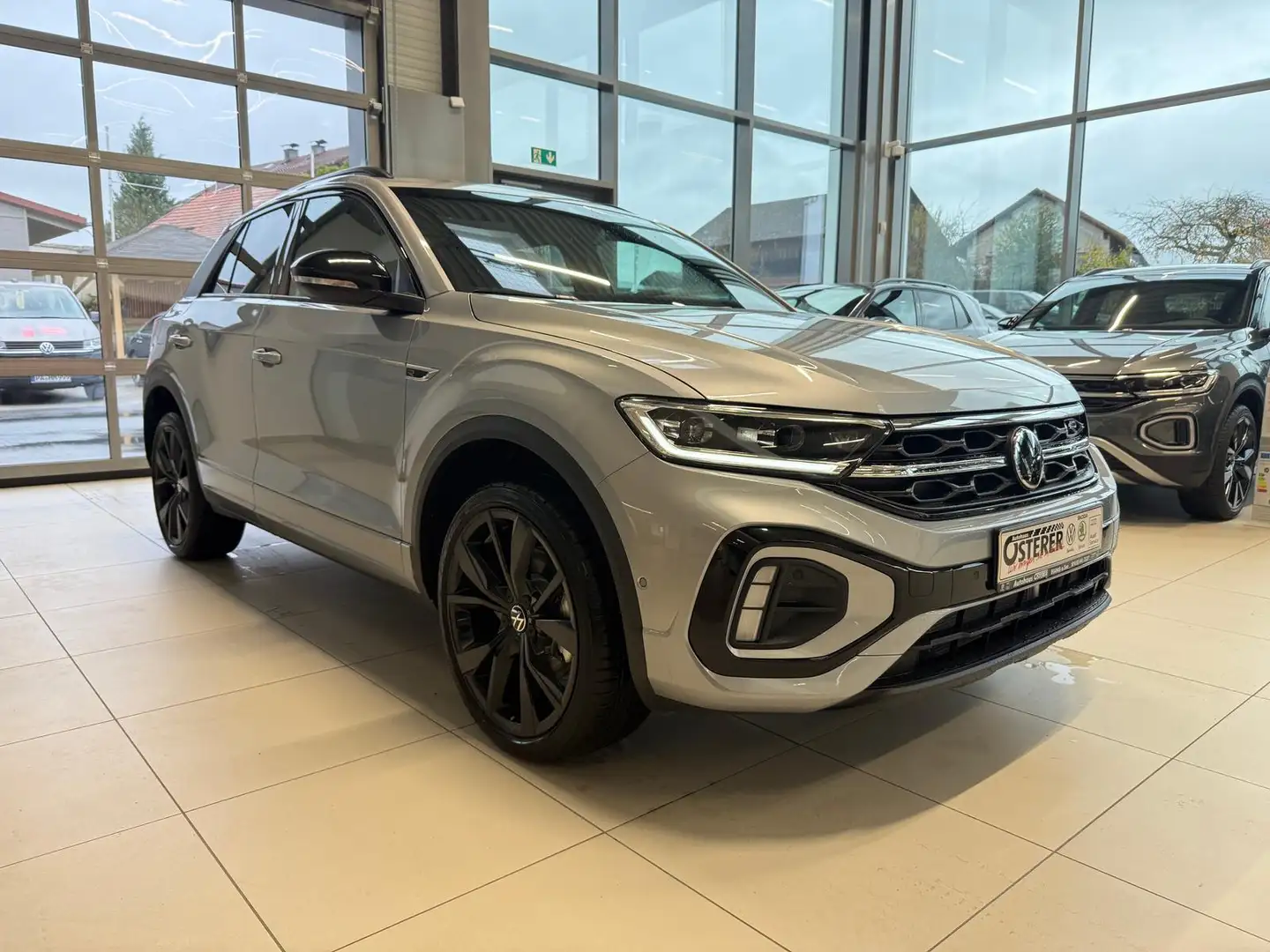 Volkswagen T-Roc 2.0 TSI R-Line 4 Motion AHK Pano Easy Open IQ. Dri Silber - 2
