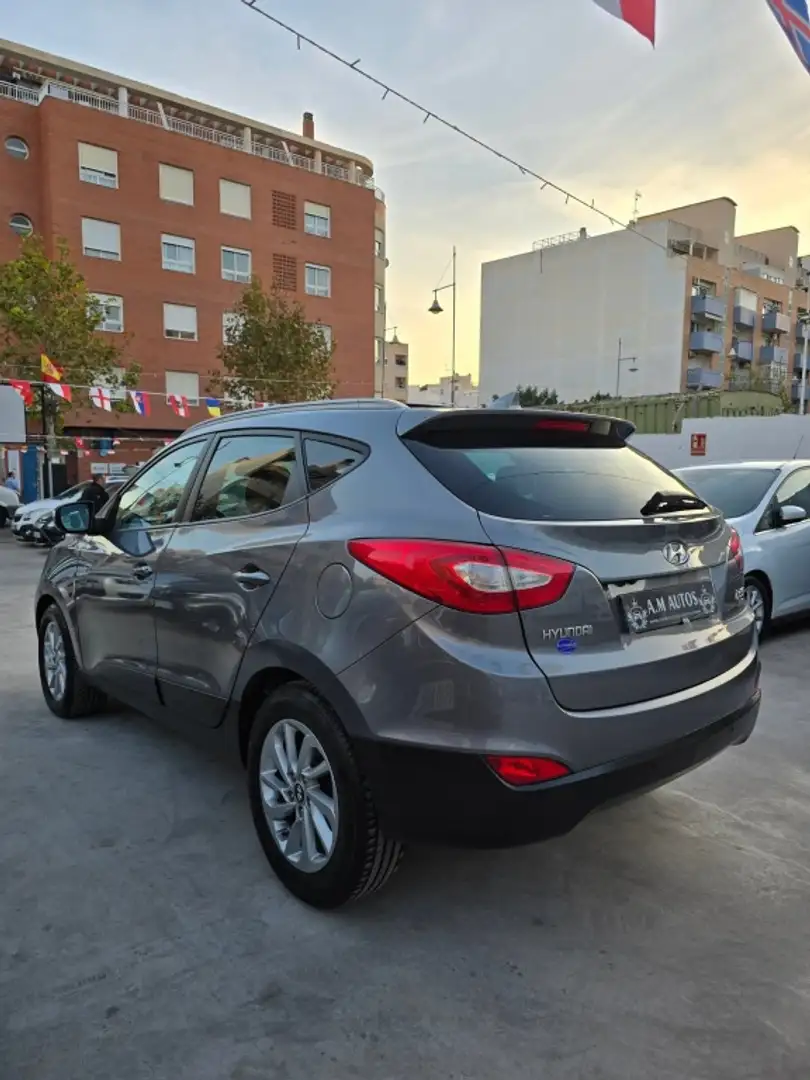 Hyundai iX35 1.7CRDI Essence 4x2 Grau - 2
