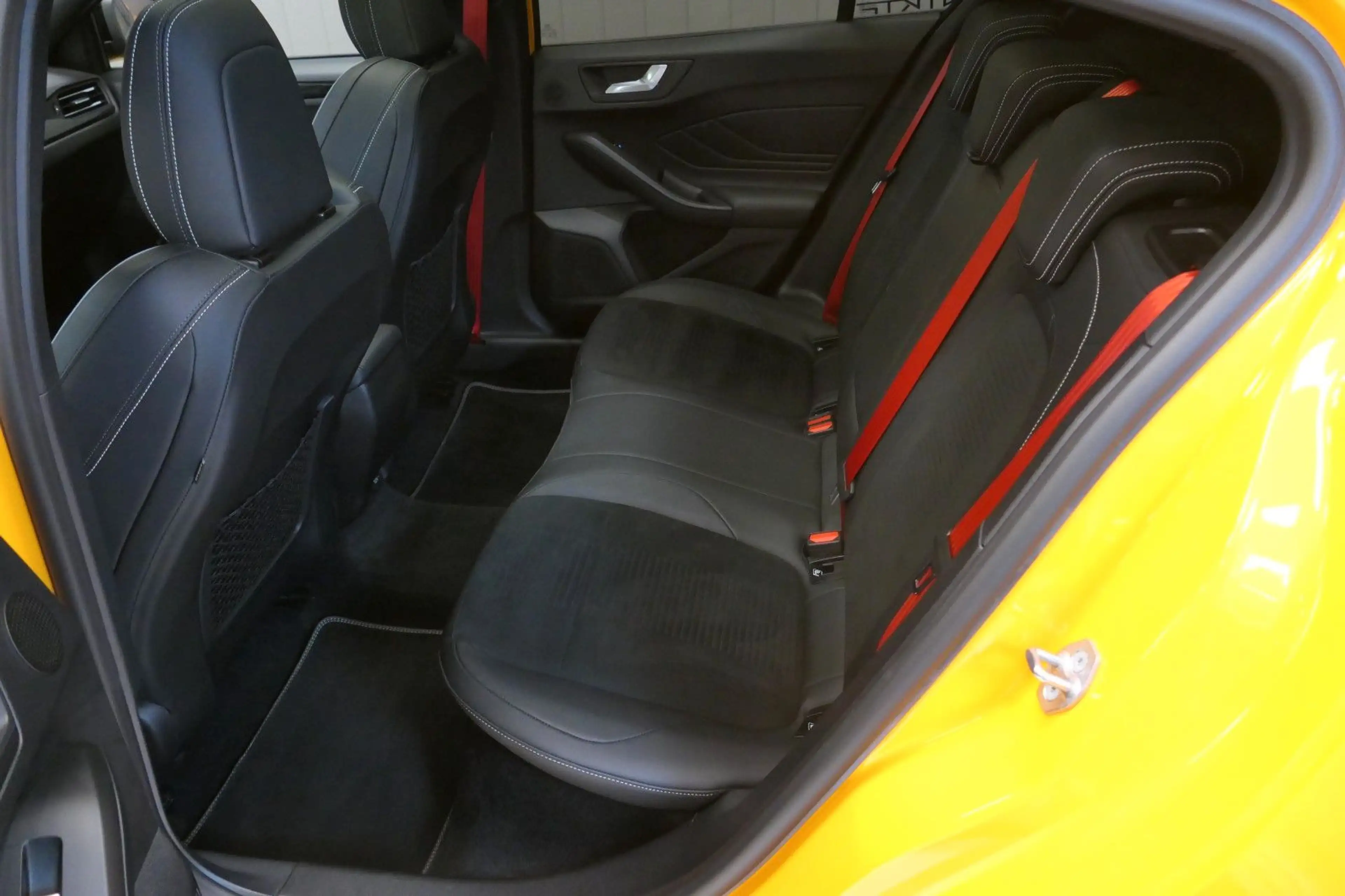 Ford Focus ST Tuning 400PS Motec Räder — photo 9