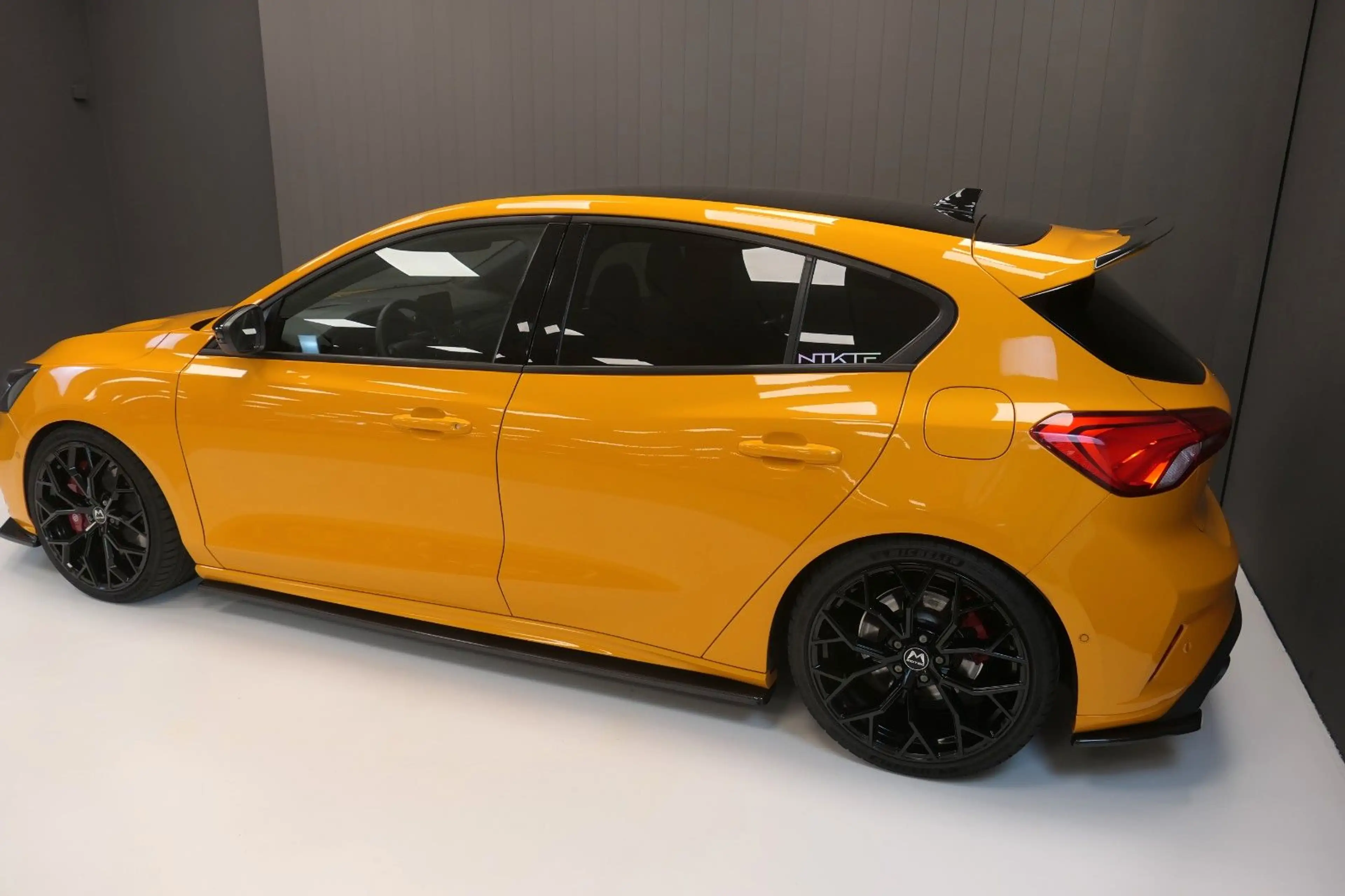 Ford Focus ST Tuning 400PS Motec Räder — photo 3