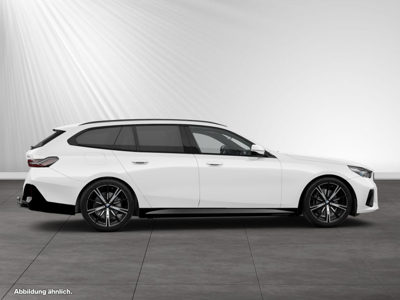 BMW 540 d xDrive Touring M Sport|AHK|Pano|20"LMR|B&W — photo 9