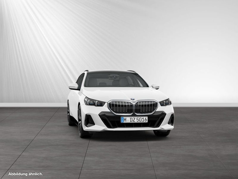 BMW 540 d xDrive Touring M Sport|AHK|Pano|20"LMR|B&W — photo 12