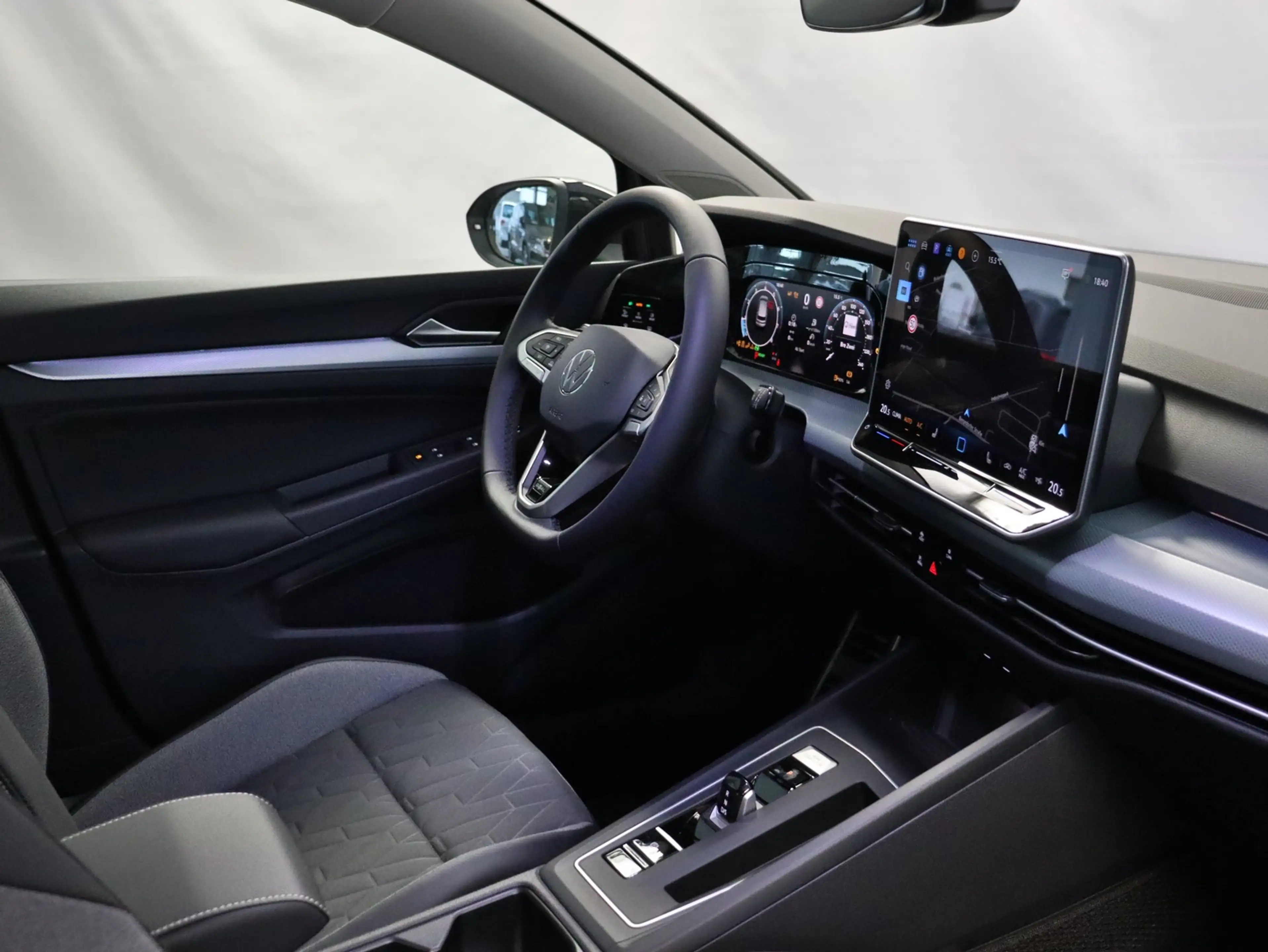 Volkswagen Golf VIII GOAL 1.5TSI DSG+AHK+KAMERA+APP+LED+ACC — photo 2